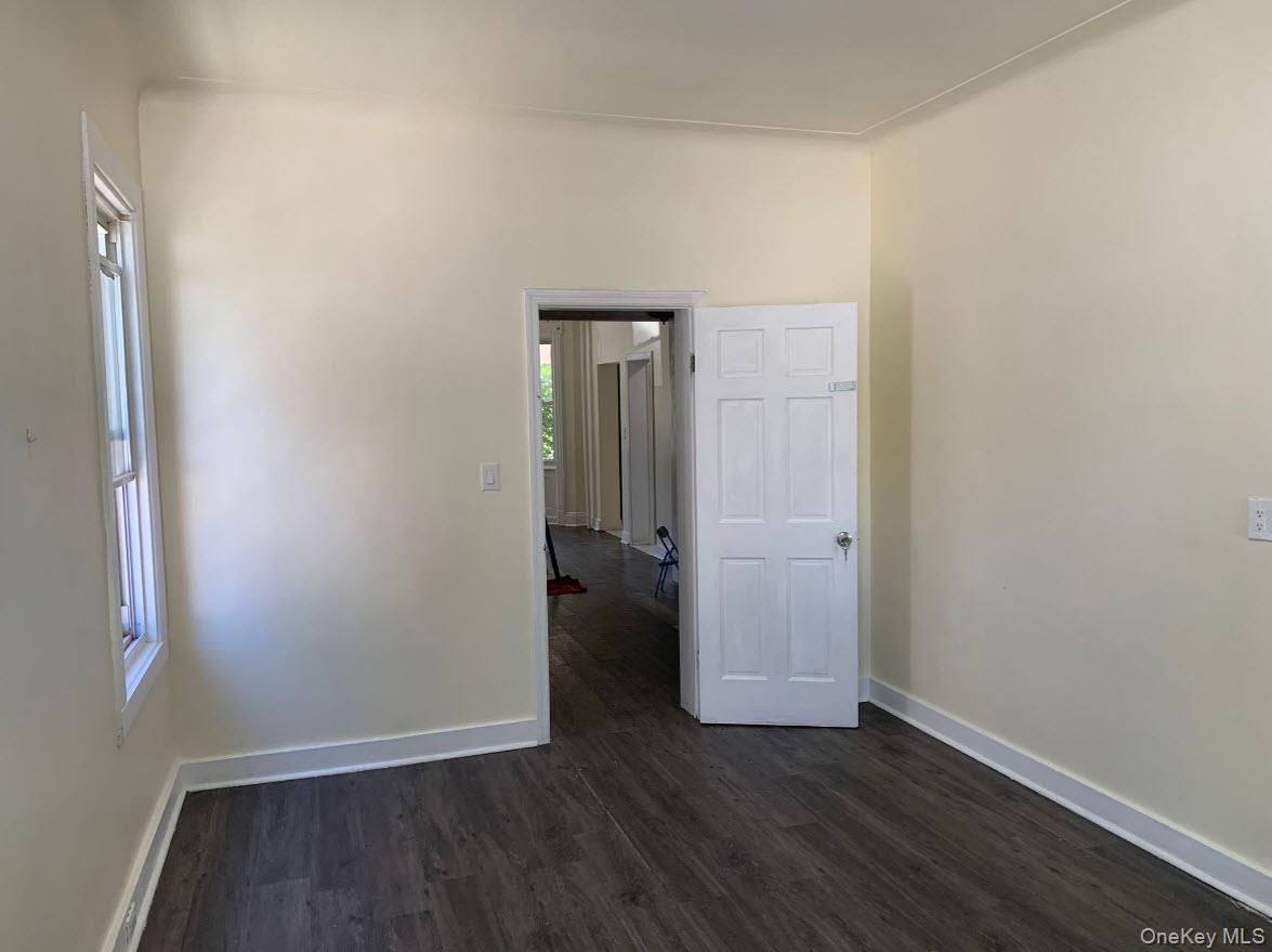 #10 photo, 76-27 85th Drive, クイーンズ区 Woodhaven , NY 11421