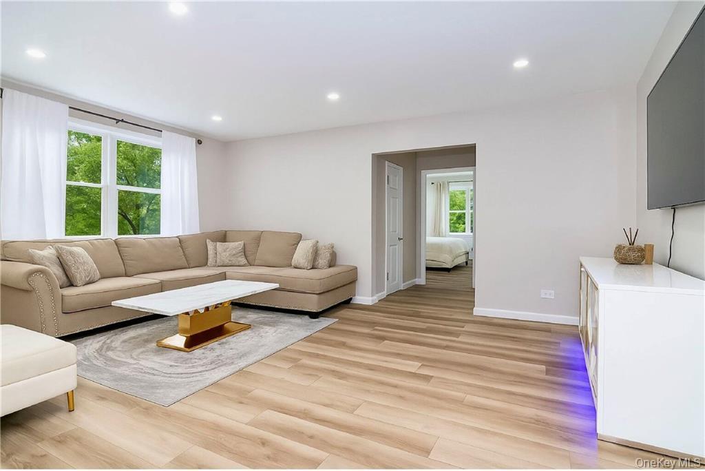 #1 photo, 2531 E 7th Street, ブルックリン区 Brooklyn , NY 11235