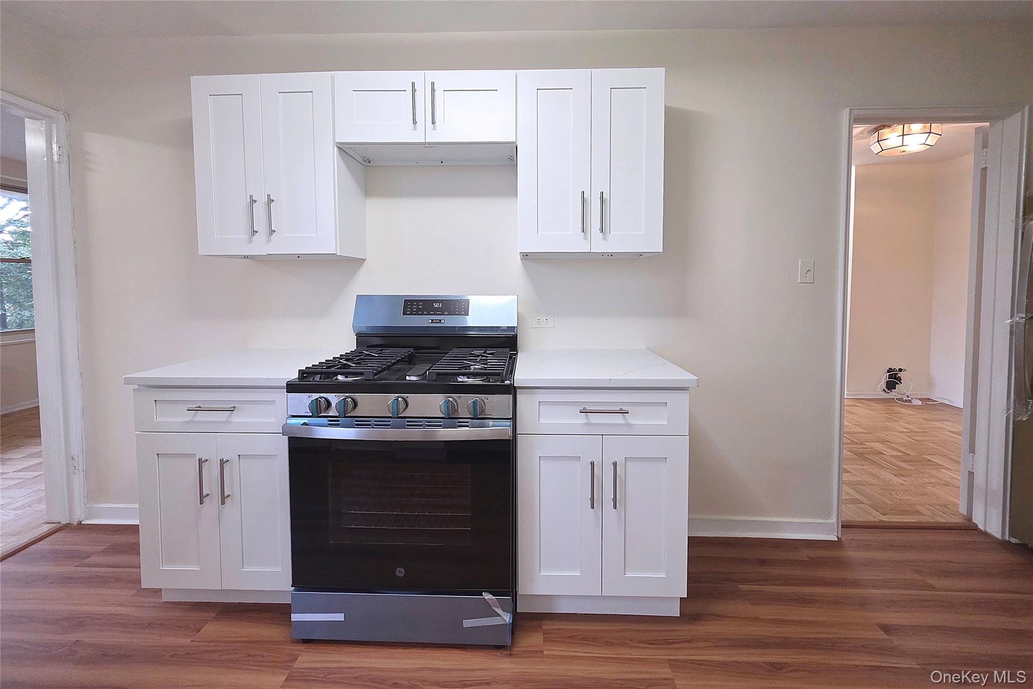 #10 photo, 212-30 23rd Ave, クイーンズ区 Bayside , NY 11360