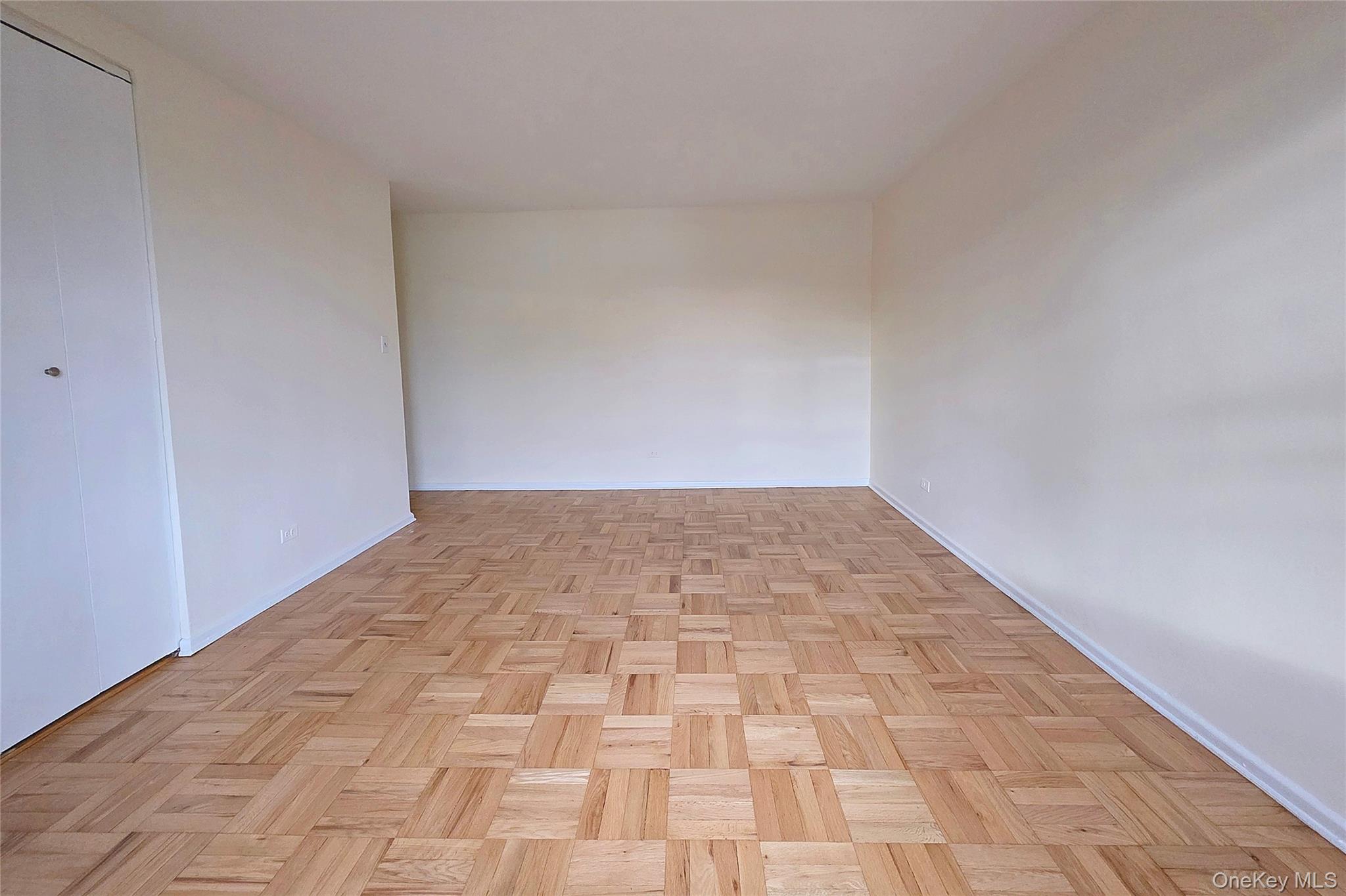 #14 photo, 212-30 23rd Ave, クイーンズ区 Bayside , NY 11360