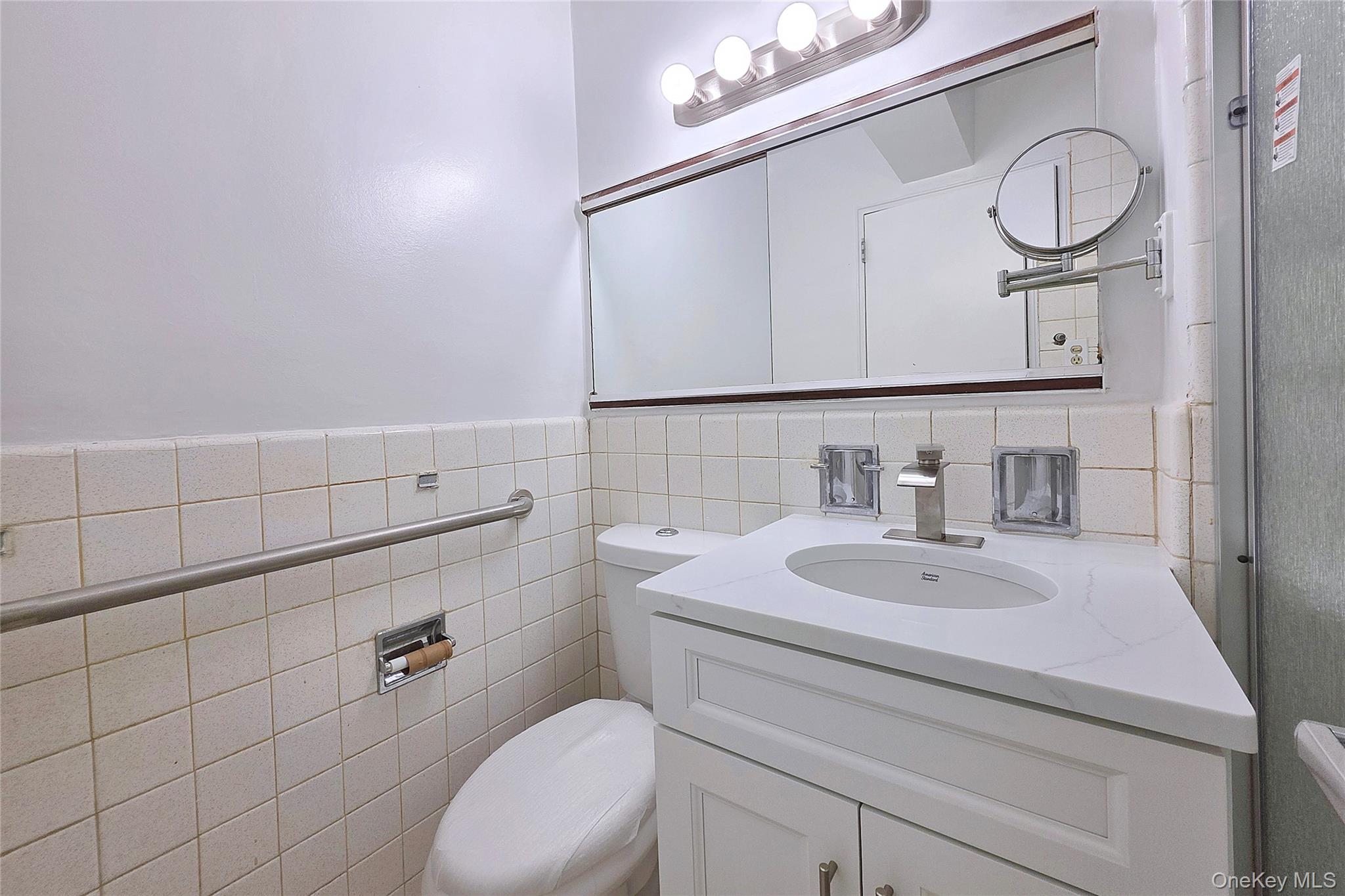 #17 photo, 212-30 23rd Ave, クイーンズ区 Bayside , NY 11360