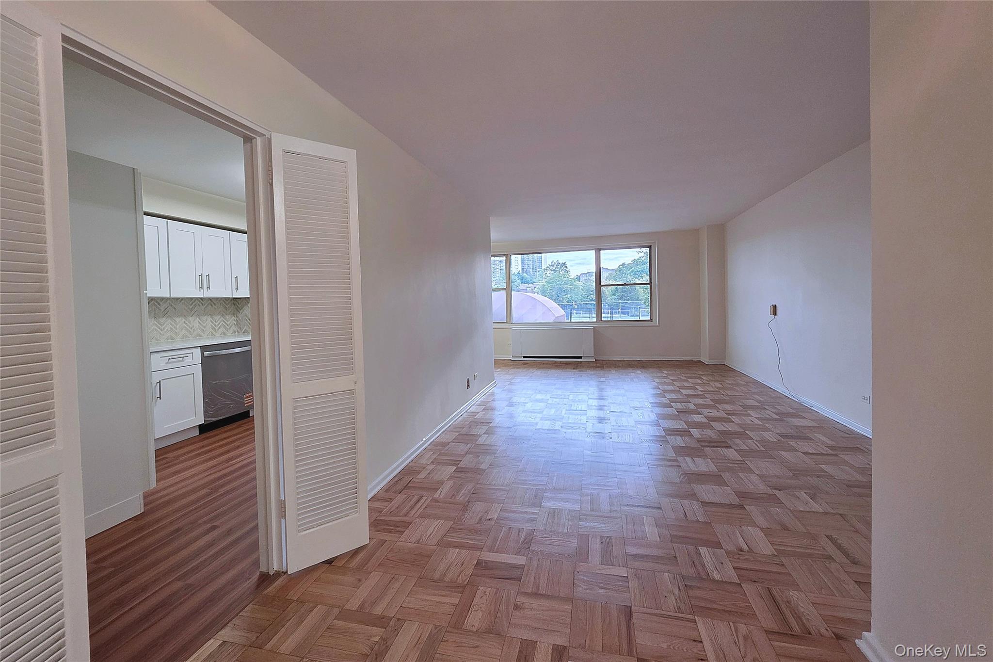 #2 photo, 212-30 23rd Ave, クイーンズ区 Bayside , NY 11360