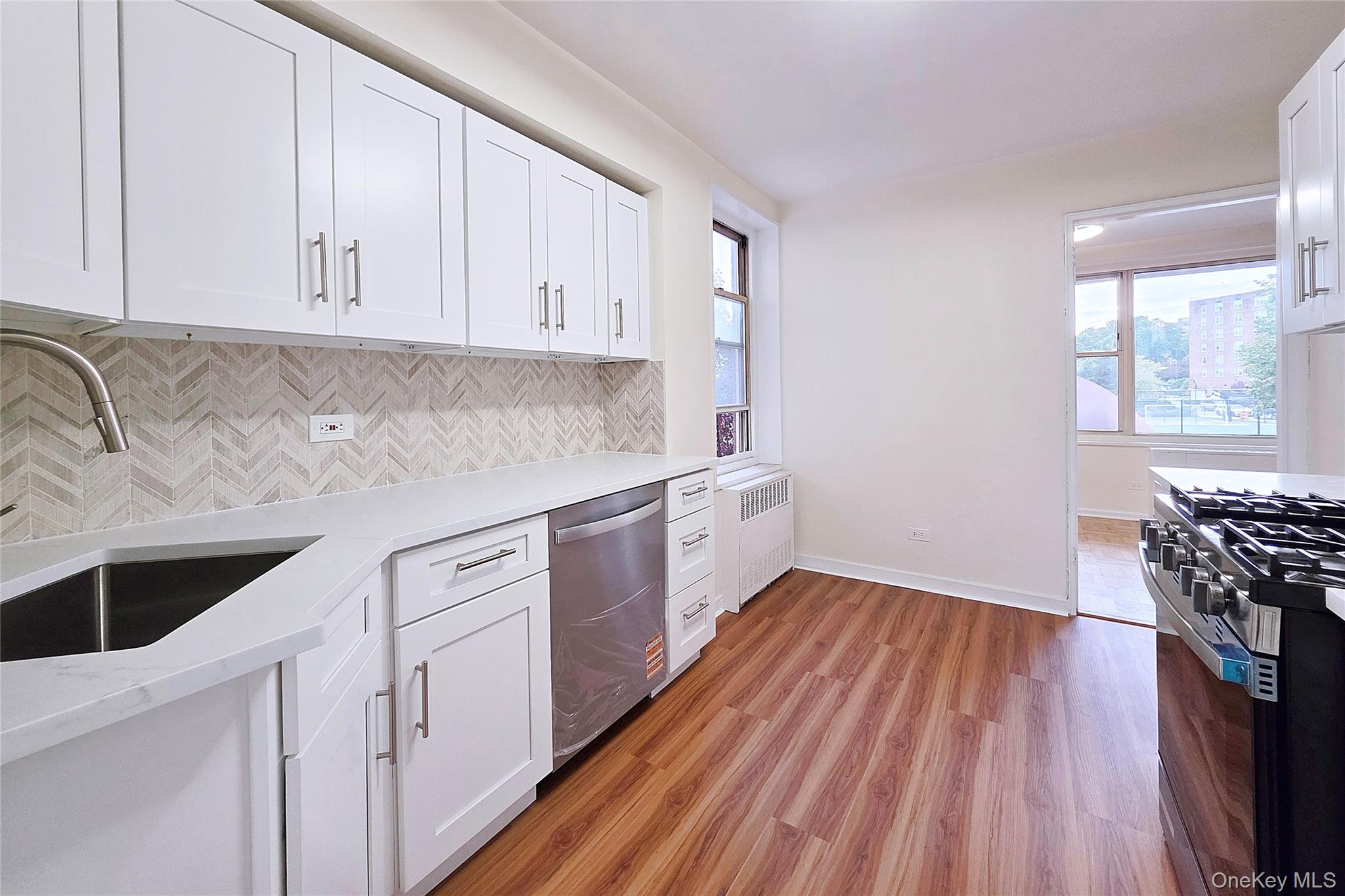 #9 photo, 212-30 23rd Ave, クイーンズ区 Bayside , NY 11360