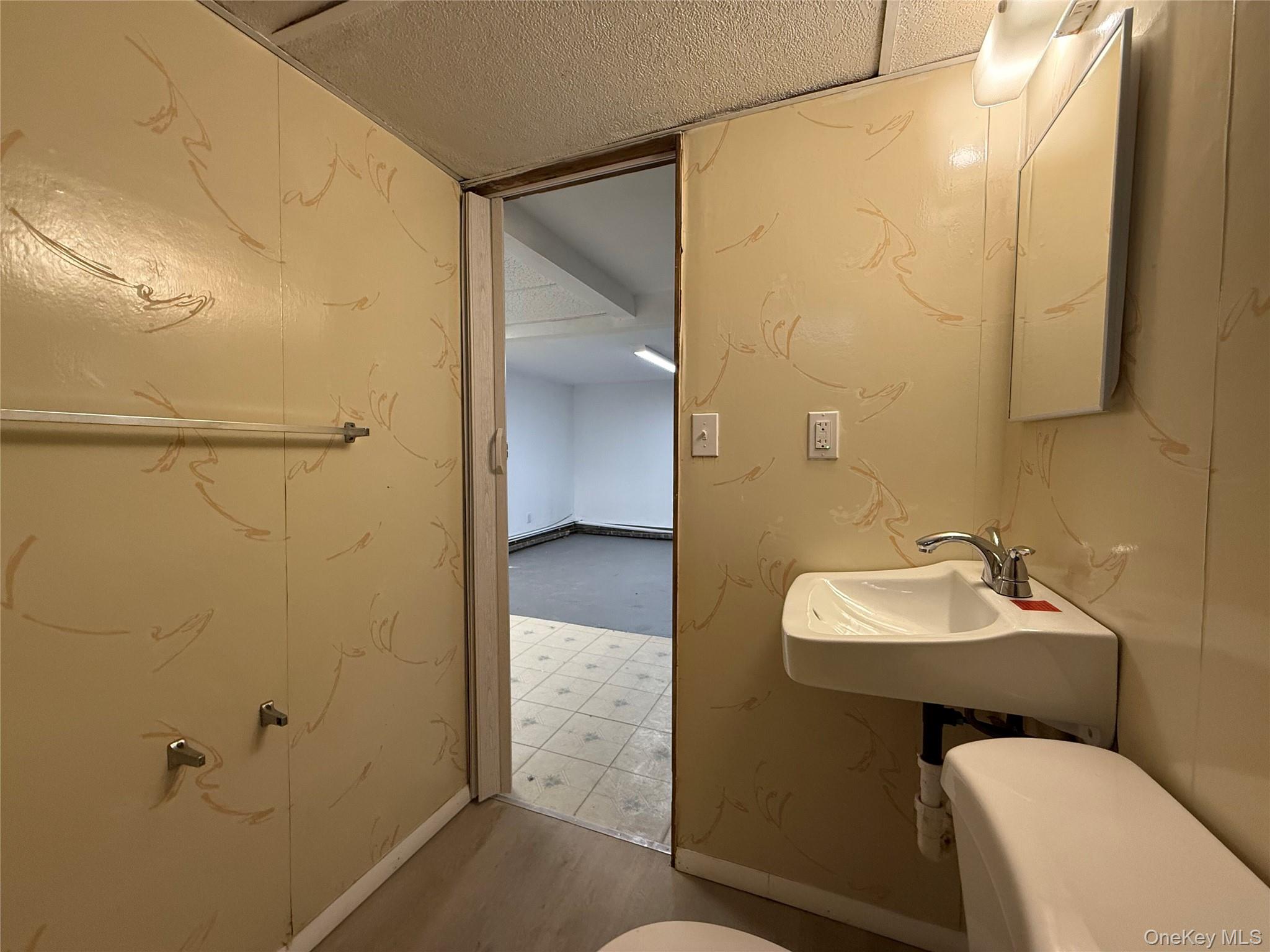 #16 photo, 50 Newcomb Trail, サフォーク郡 Ridge , NY 11961