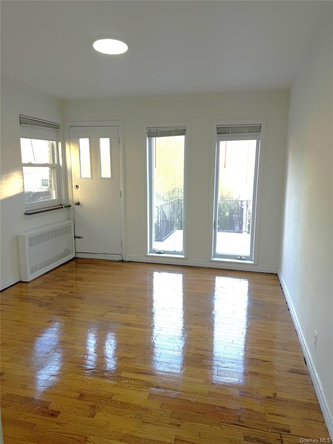 #3 photo, 4019 196 Street, クイーンズ区 Flushing , NY 11358