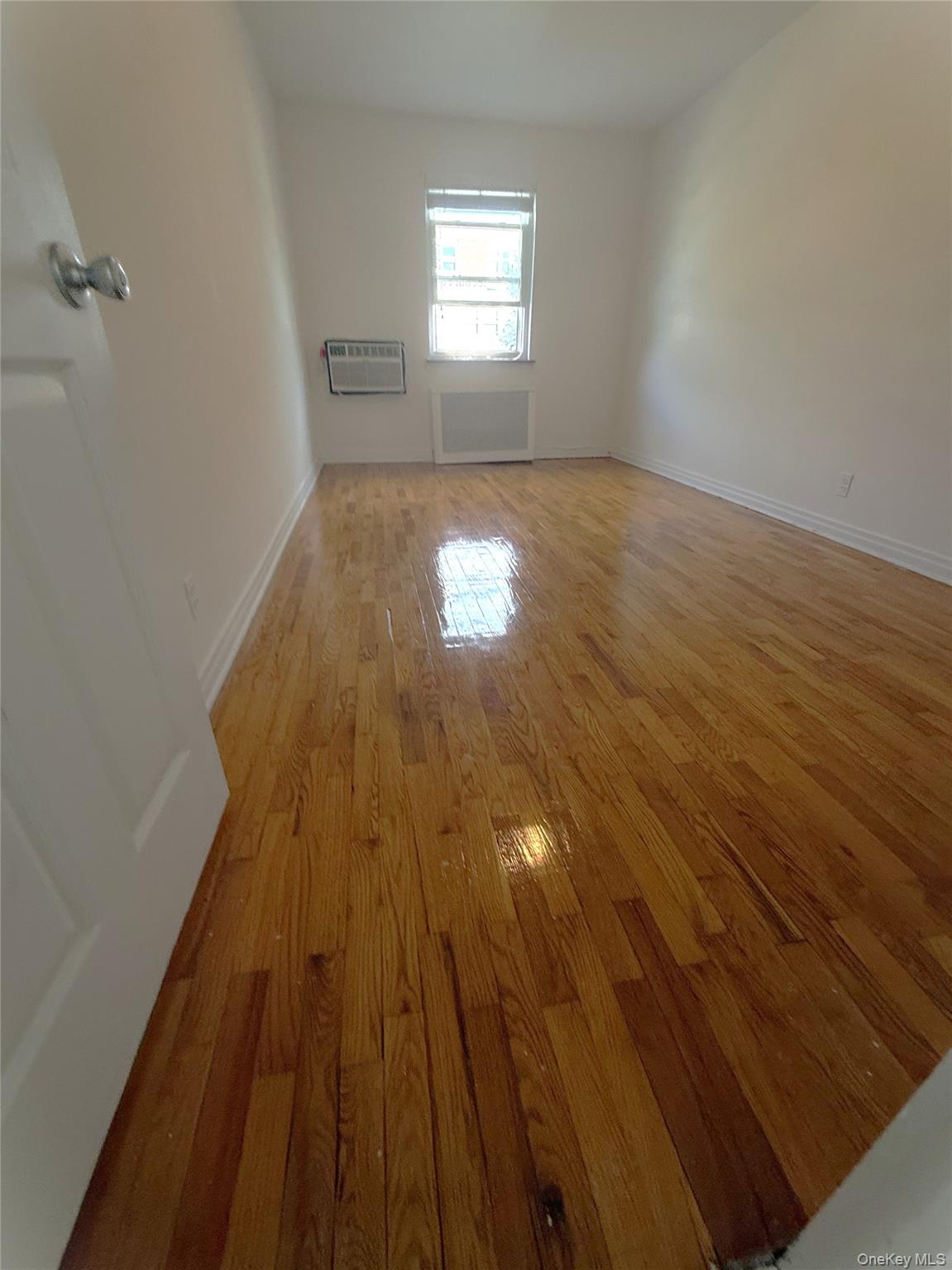 #7 photo, 4019 196 Street, クイーンズ区 Flushing , NY 11358