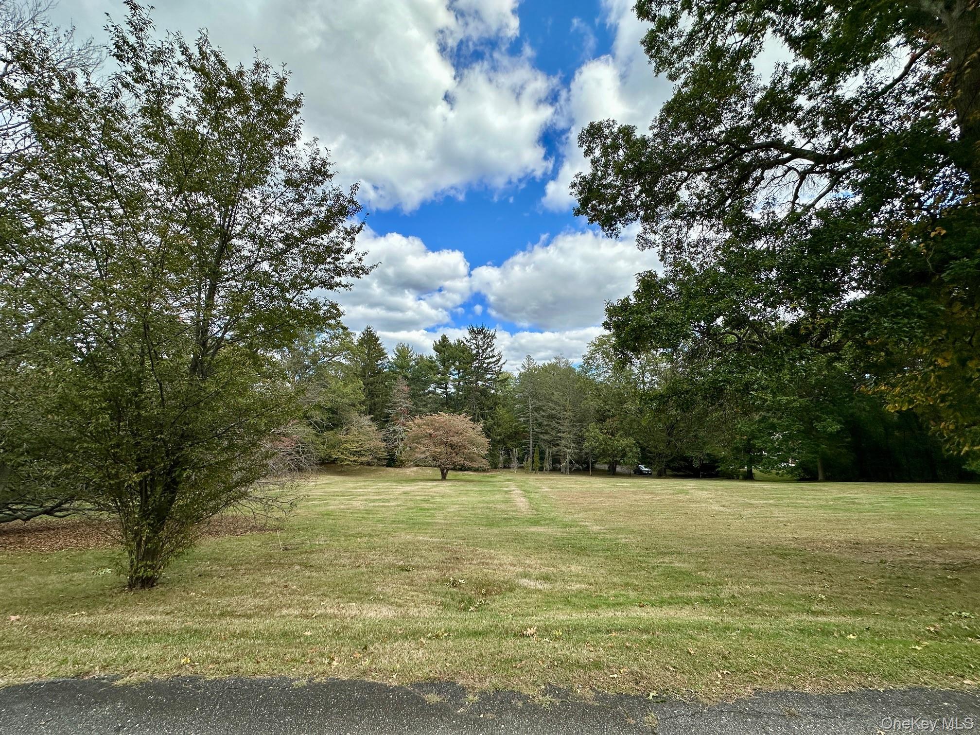 #1 photo, 2003 Midlane S, ナッソー郡 Muttontown , NY 11791