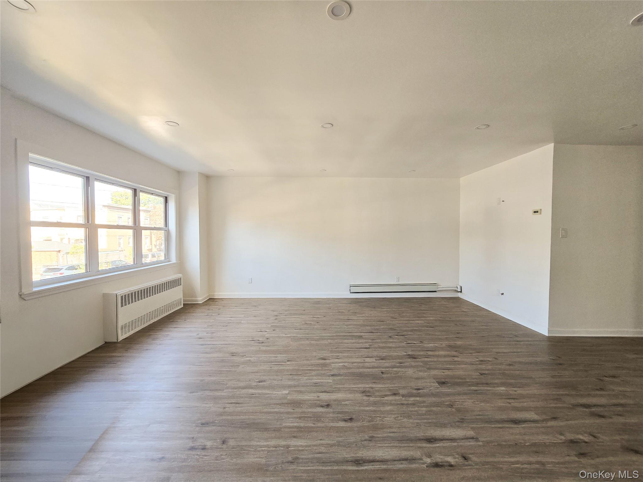 #9 photo, 9119 108th Street, クイーンズ区 Richmond Hill , NY 11418