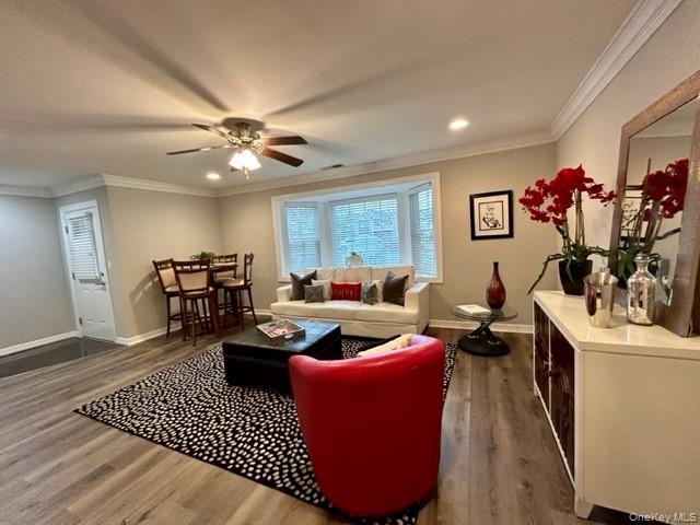 #7 photo, 13 Adams Way, サフォーク郡 Sayville , NY 11782