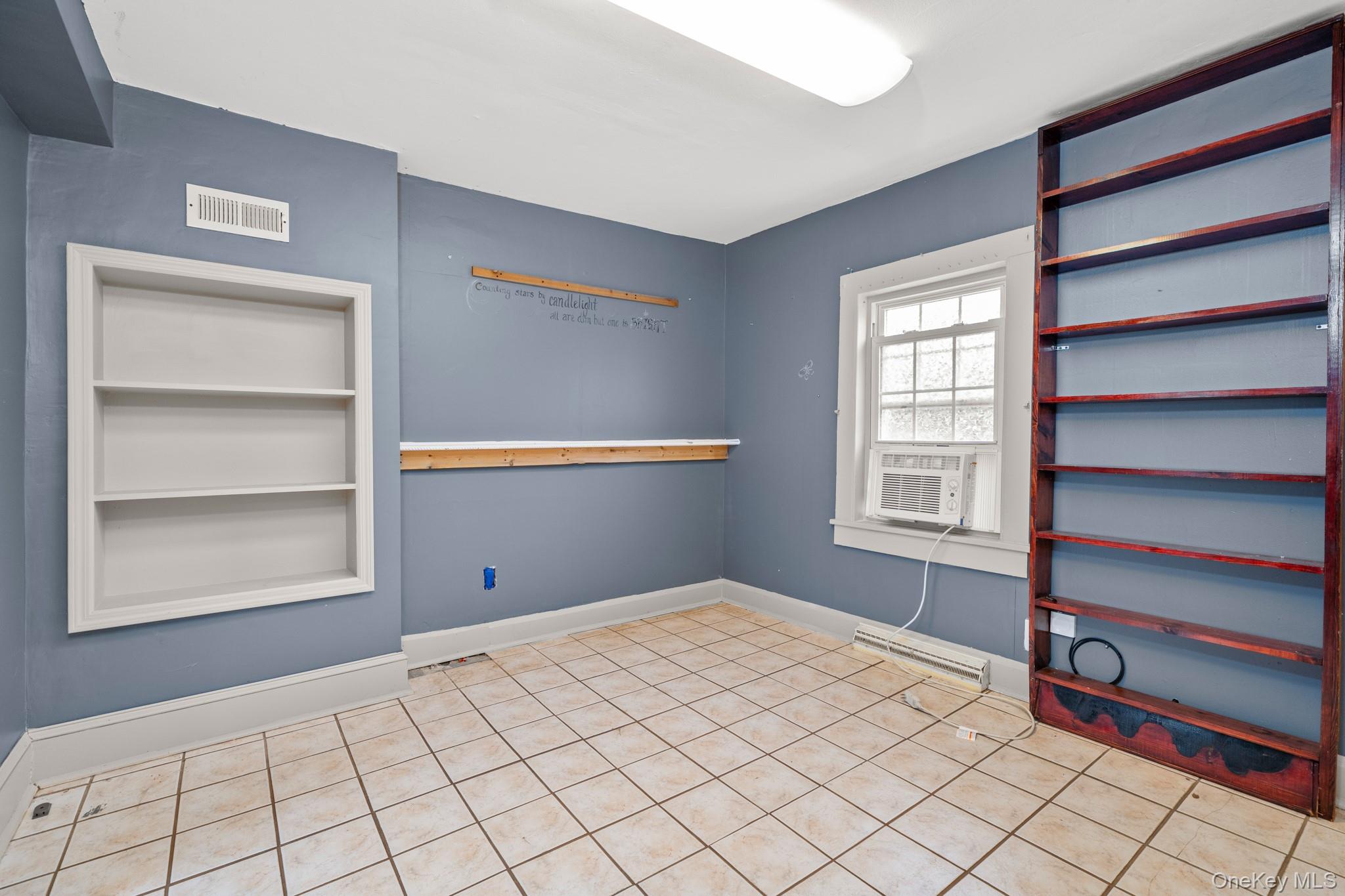 #19 photo, 9 Smith Street, Warwick , NY 10990