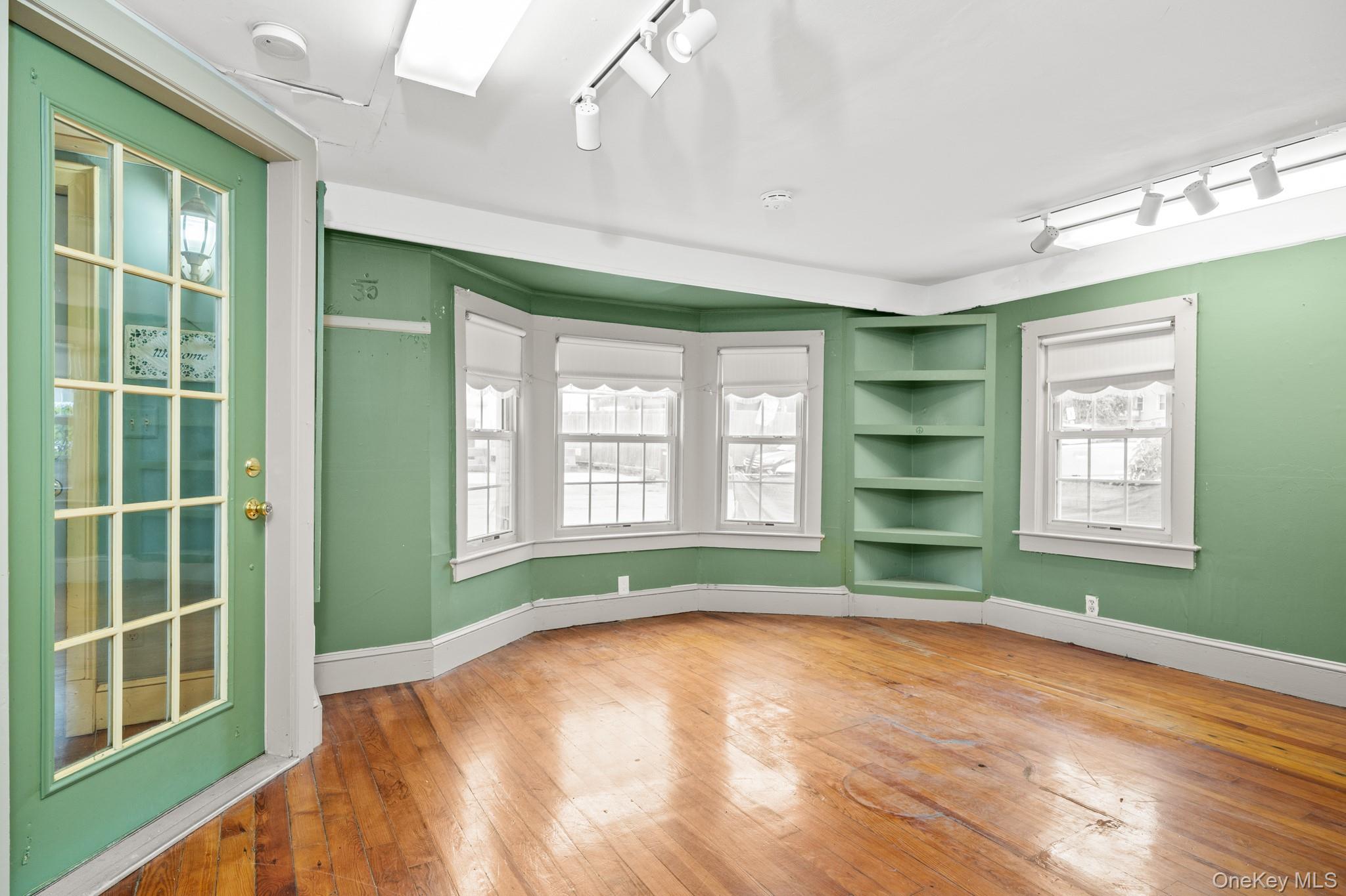 #8 photo, 9 Smith Street, Warwick , NY 10990