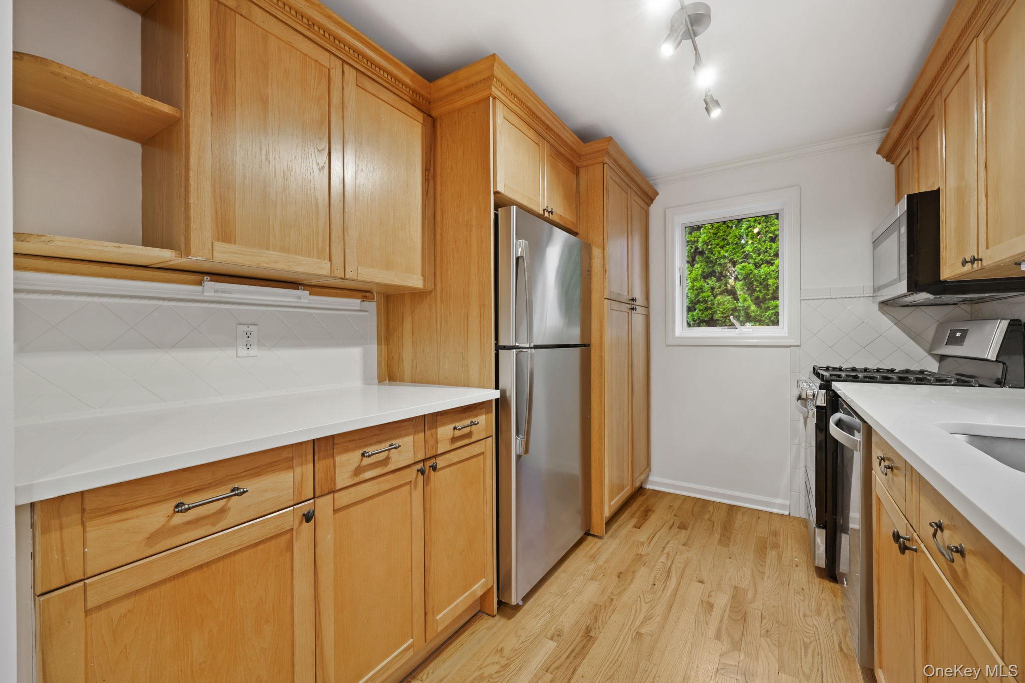 #11 photo, 4 Elizabeth Street, Rye , NY 10580