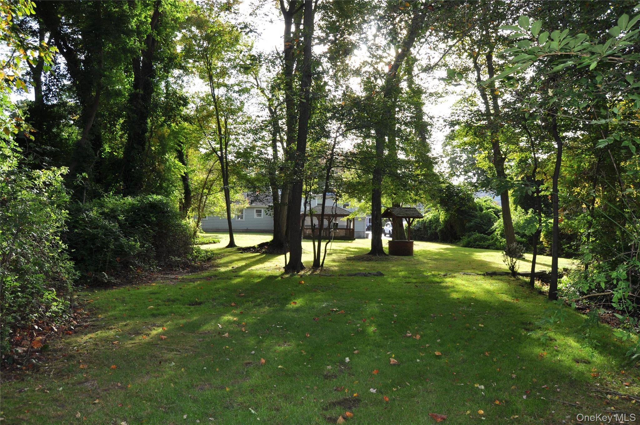 #10 photo, 29 Woodlawn Avenue, サフォーク郡 Oakdale , NY 11769