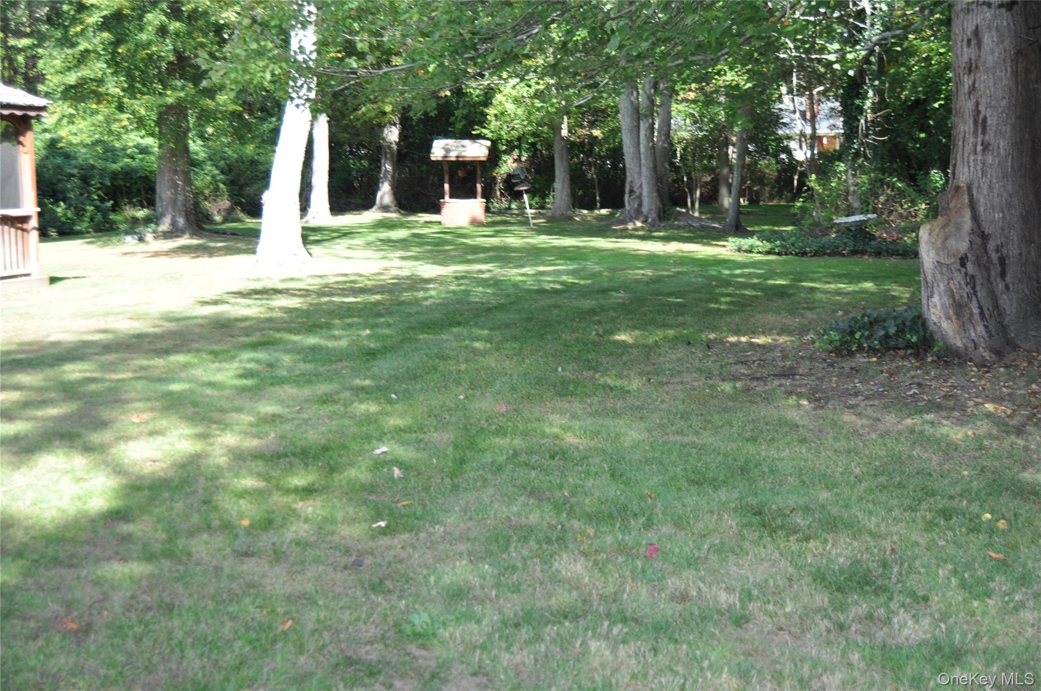 #2 photo, 29 Woodlawn Avenue, サフォーク郡 Oakdale , NY 11769