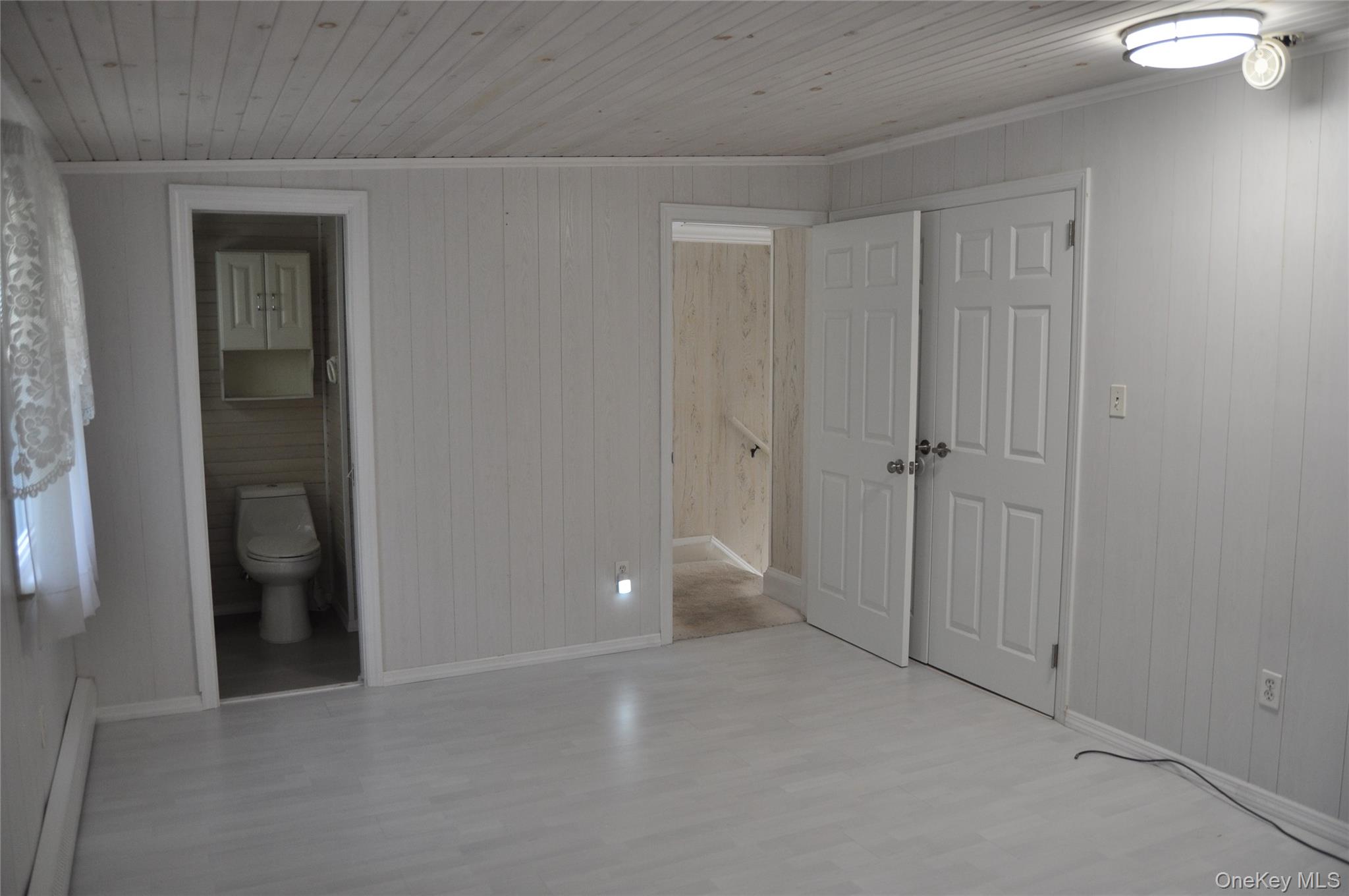 #9 photo, 29 Woodlawn Avenue, サフォーク郡 Oakdale , NY 11769