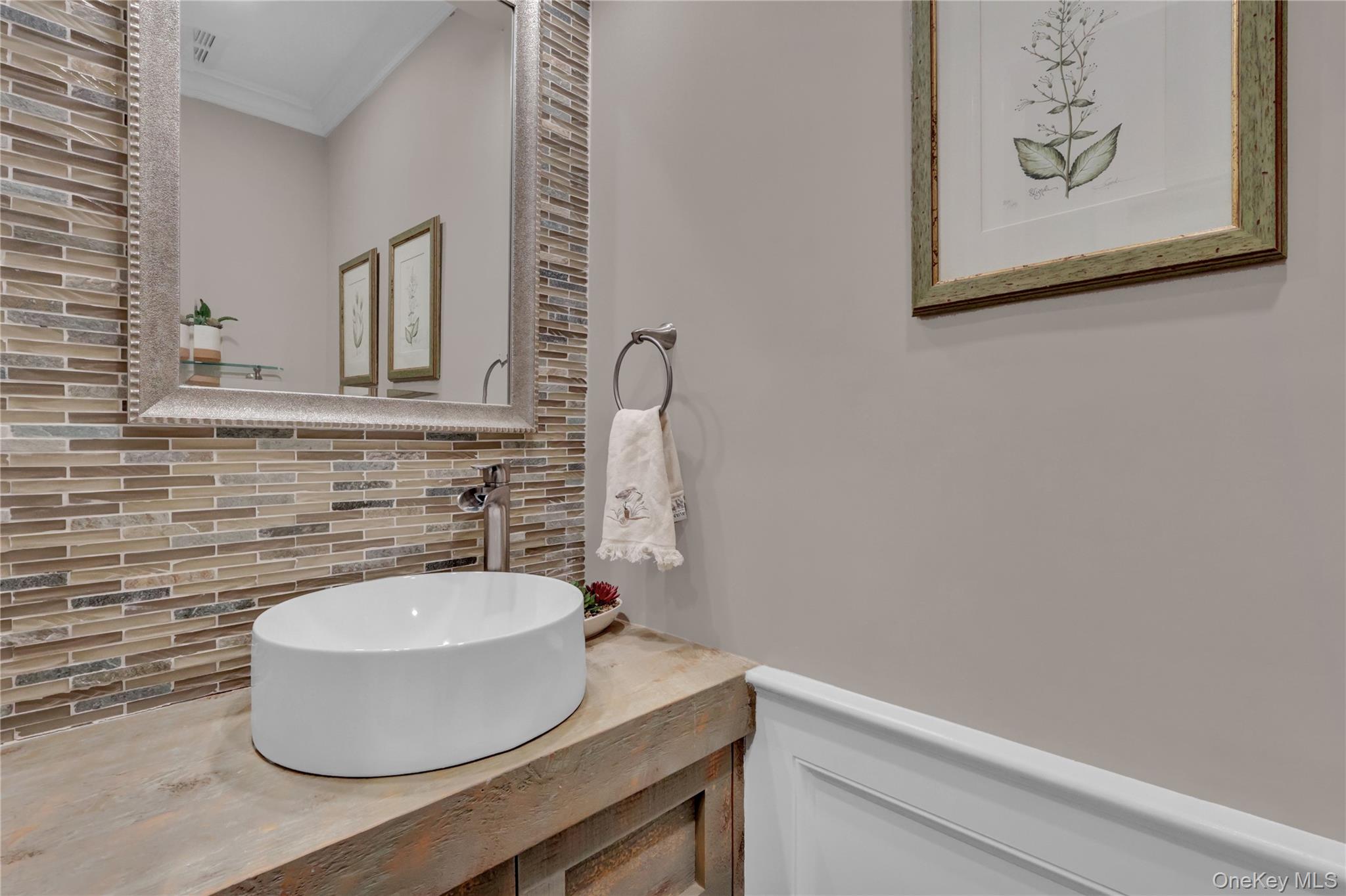 #14 photo, 111 Old Field Road, Setauket , NY 11733