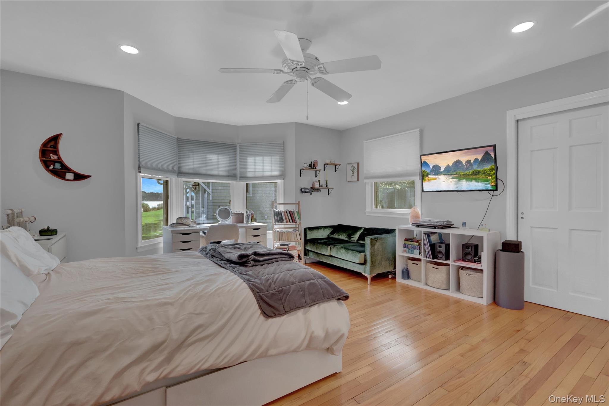 #18 photo, 111 Old Field Road, Setauket , NY 11733