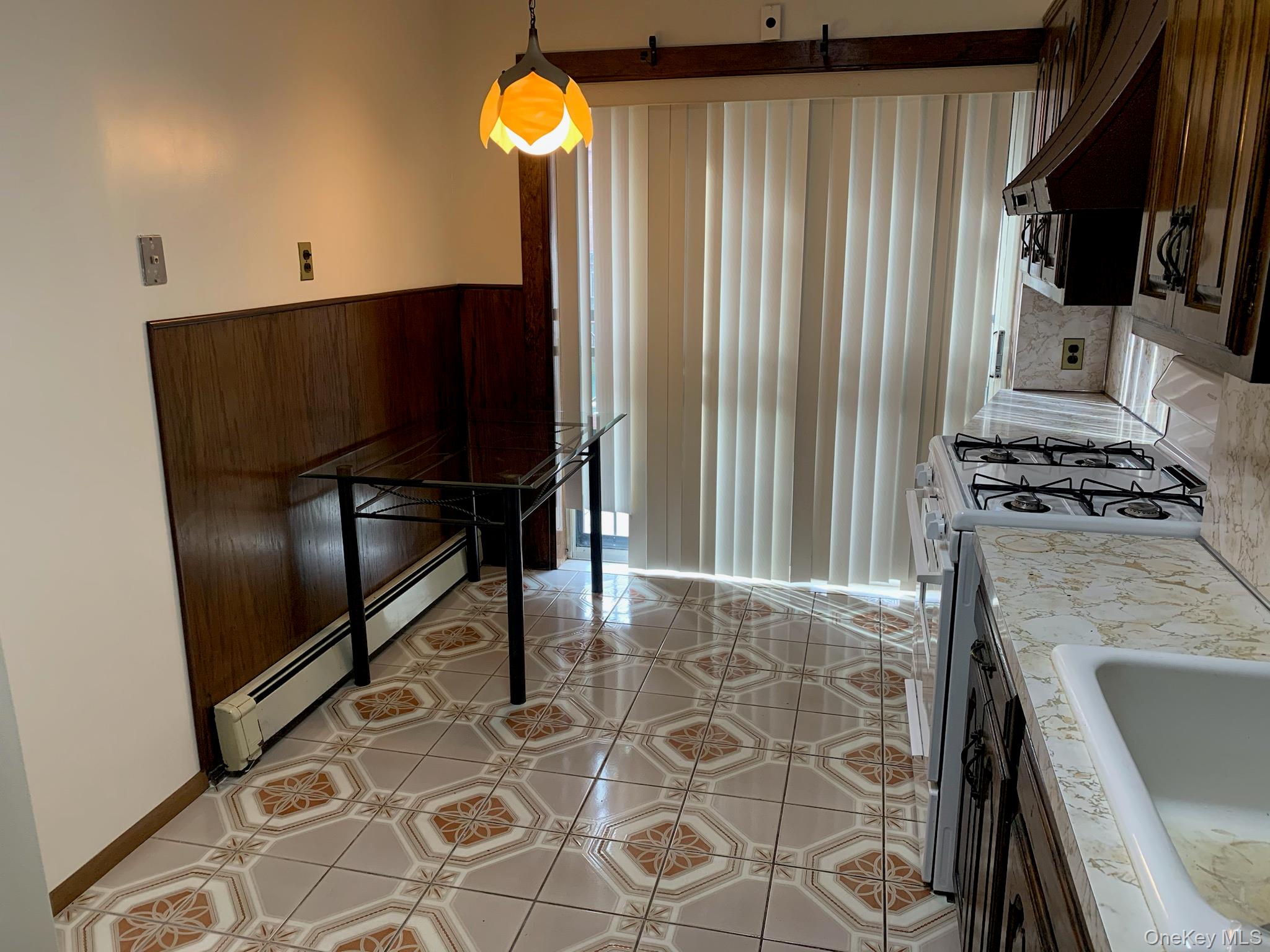 #3 photo, 7704 85th Street, クイーンズ区 Glendale , NY 11385