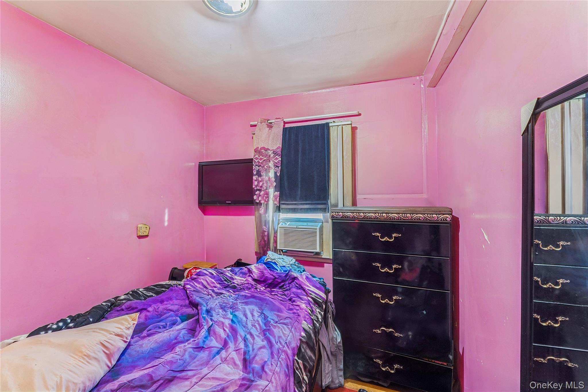 #13 photo, 19431 114th Road, クイーンズ区 Saint Albans , NY 11412