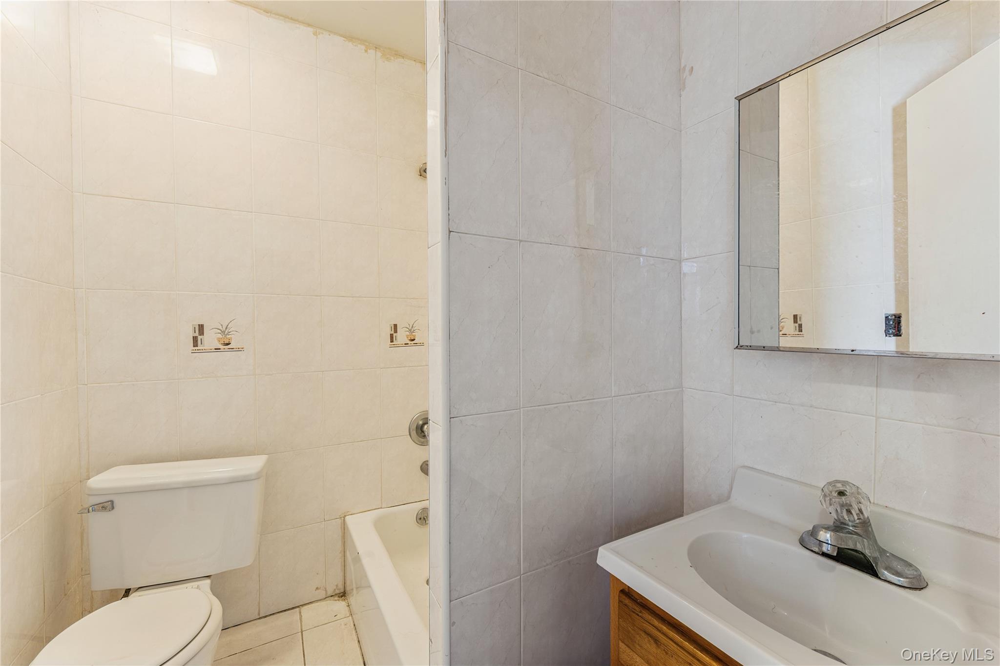 #7 photo, 19431 114th Road, クイーンズ区 Saint Albans , NY 11412