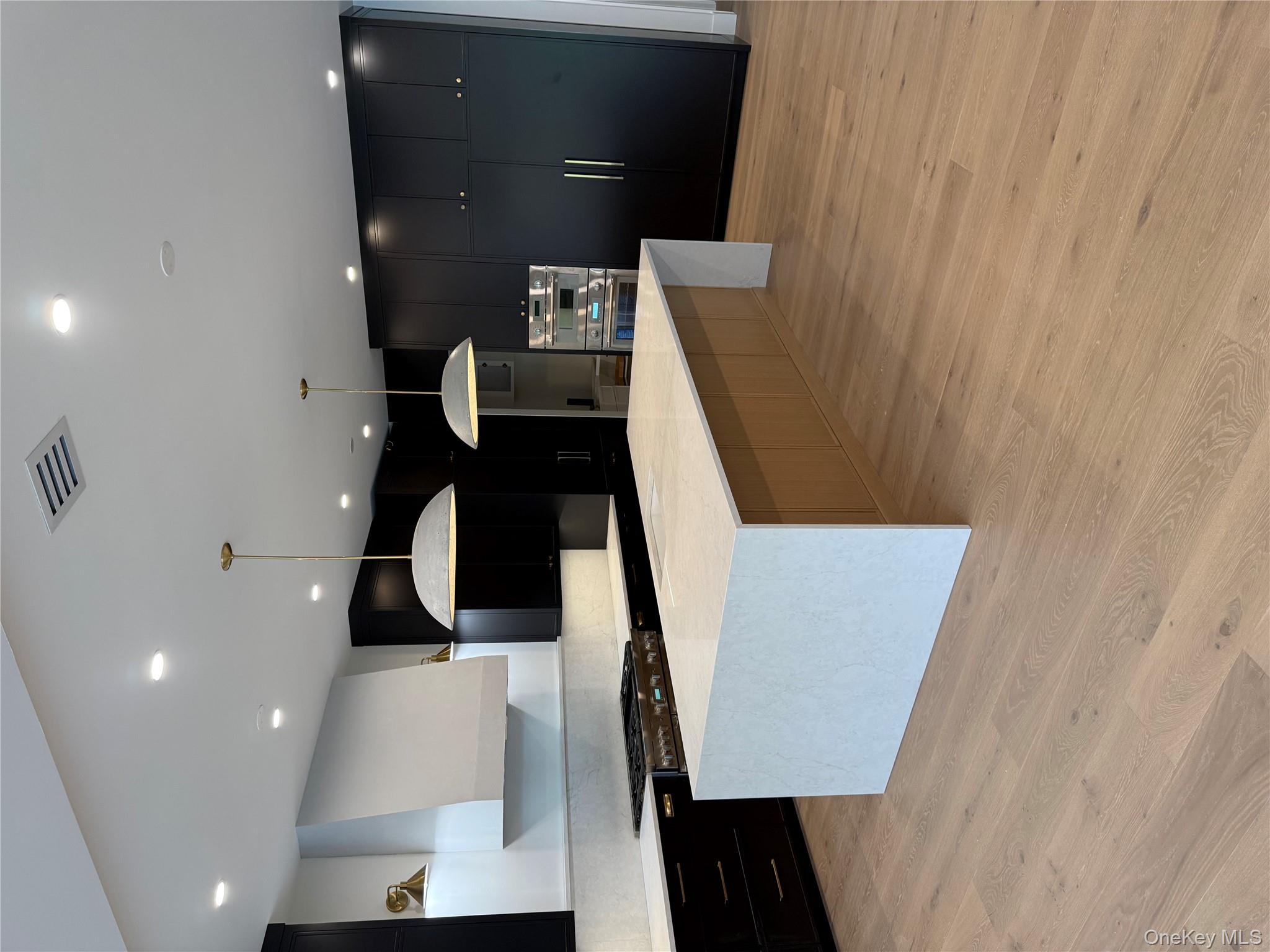 #12 photo, 523 Long Beach Road, Nissequogue , NY 11780