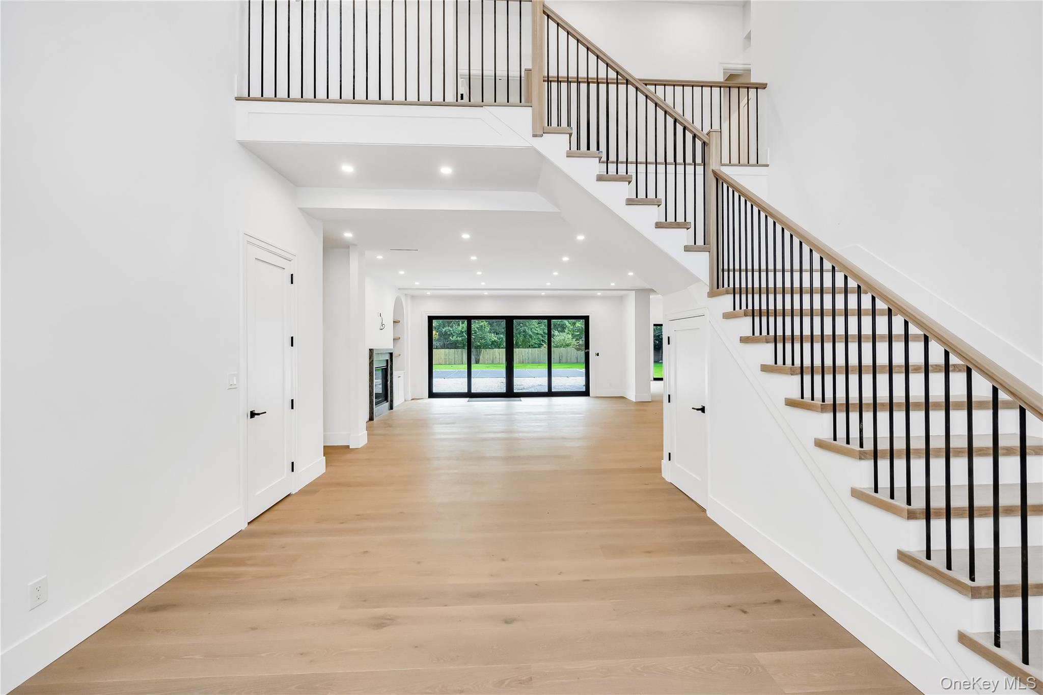 #19 photo, 523 Long Beach Road, Nissequogue , NY 11780