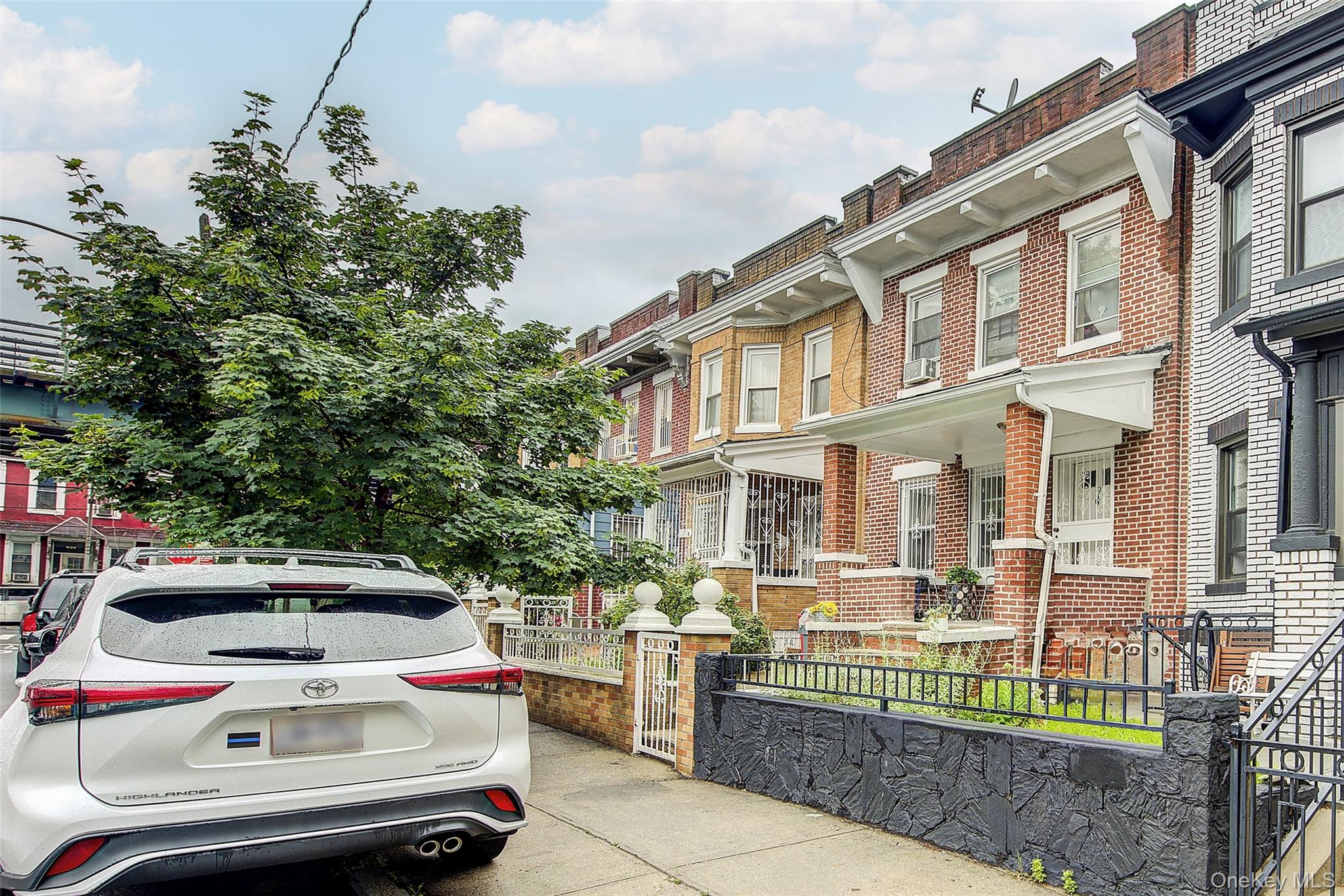 #2 photo, 9 Adler Place, ブルックリン区 Brooklyn , NY 11208