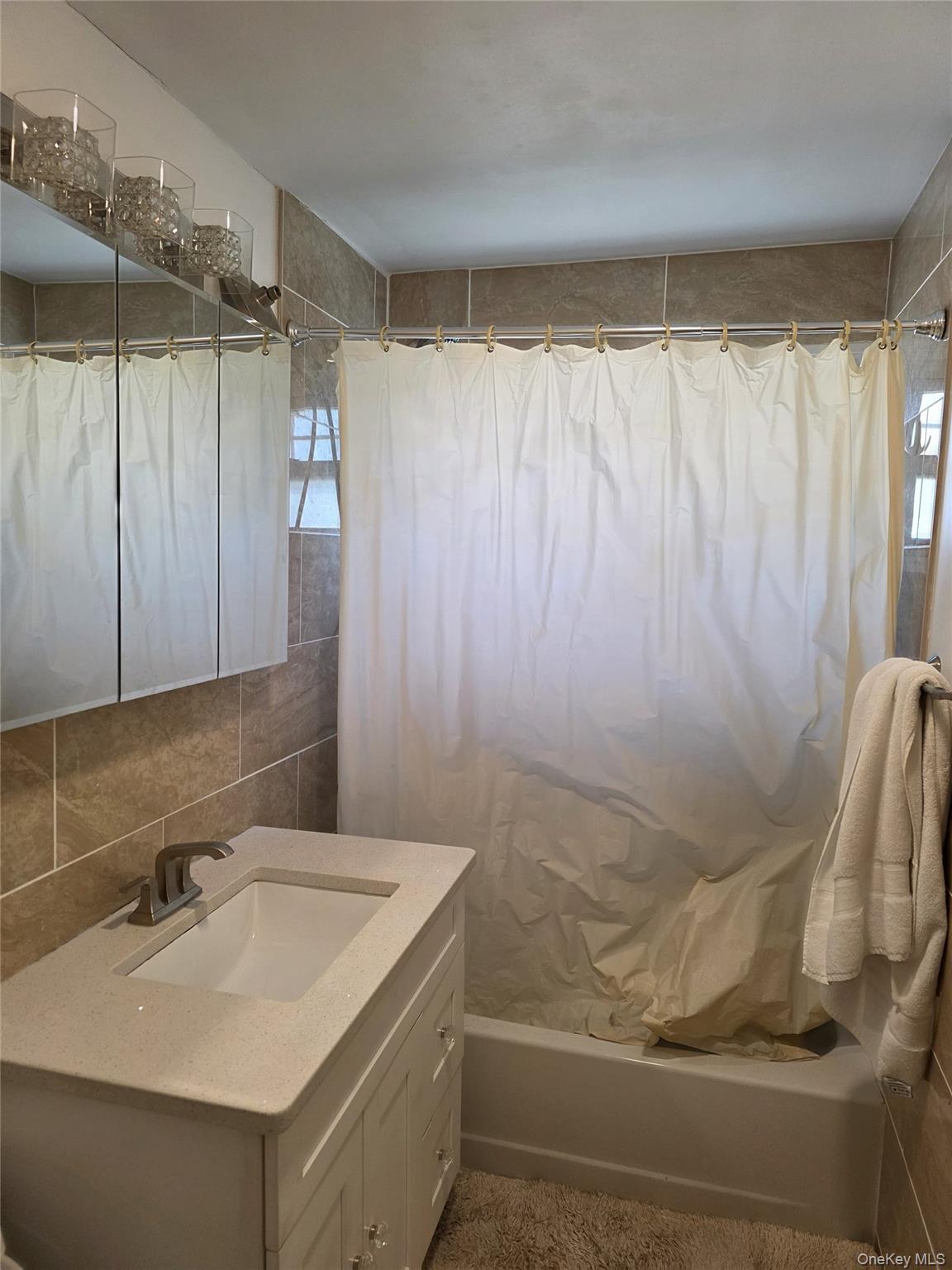 #4 photo, 324 Post Avenue, ナッソー郡 Westbury , NY 11580