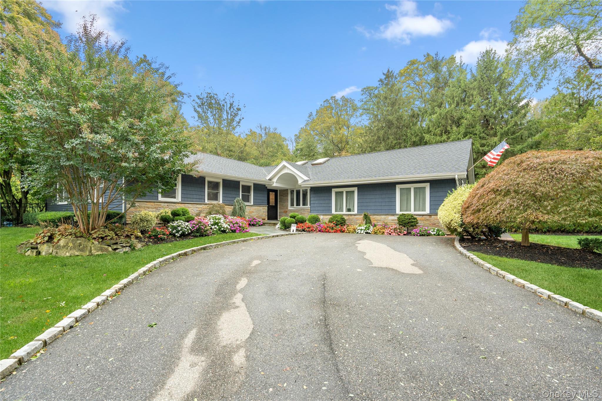 #1 photo, 14 S Hollow Road, Dix Hills , NY 11746