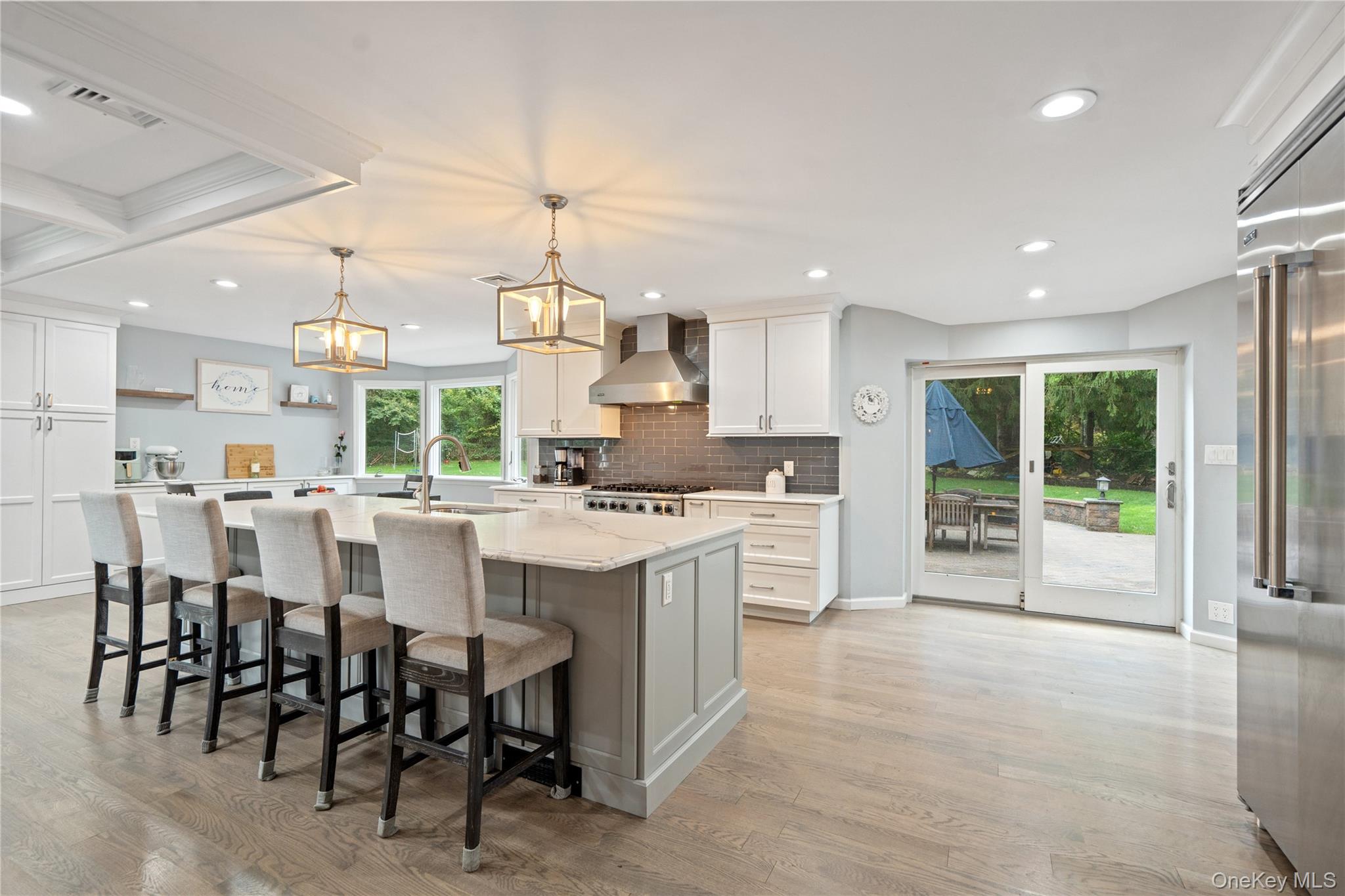 #11 photo, 14 S Hollow Road, Dix Hills , NY 11746