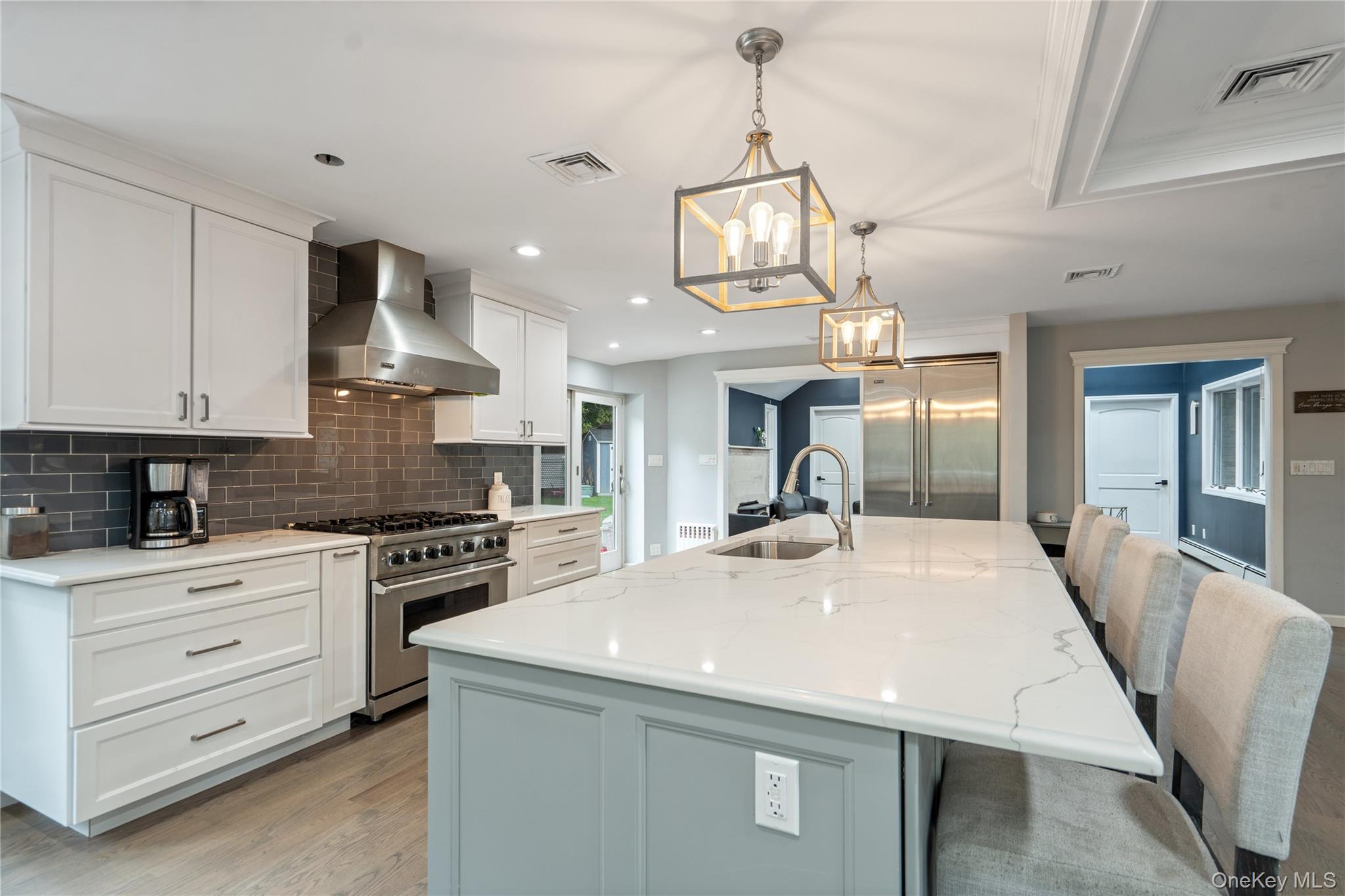 #14 photo, 14 S Hollow Road, Dix Hills , NY 11746