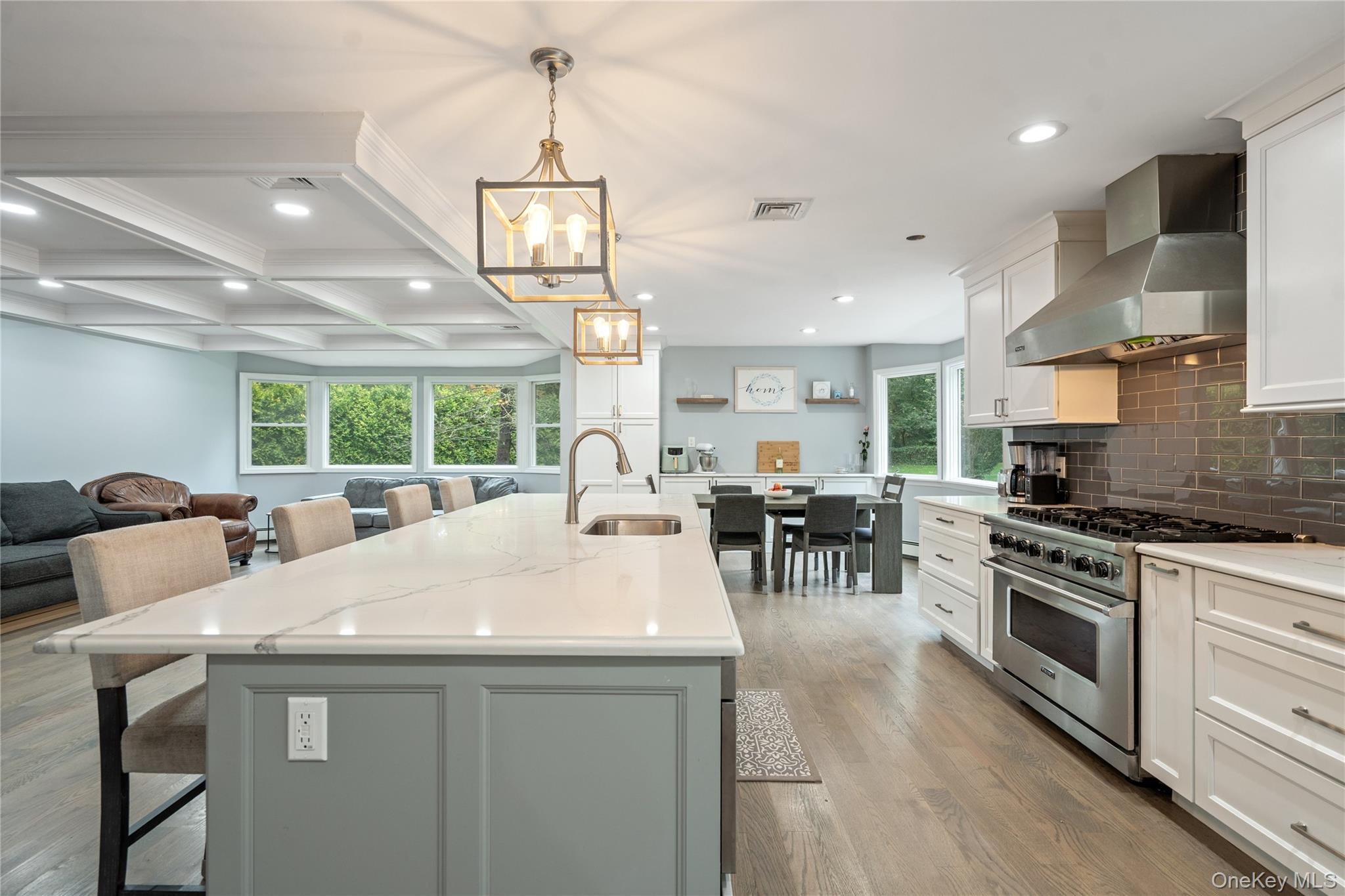 #17 photo, 14 S Hollow Road, Dix Hills , NY 11746