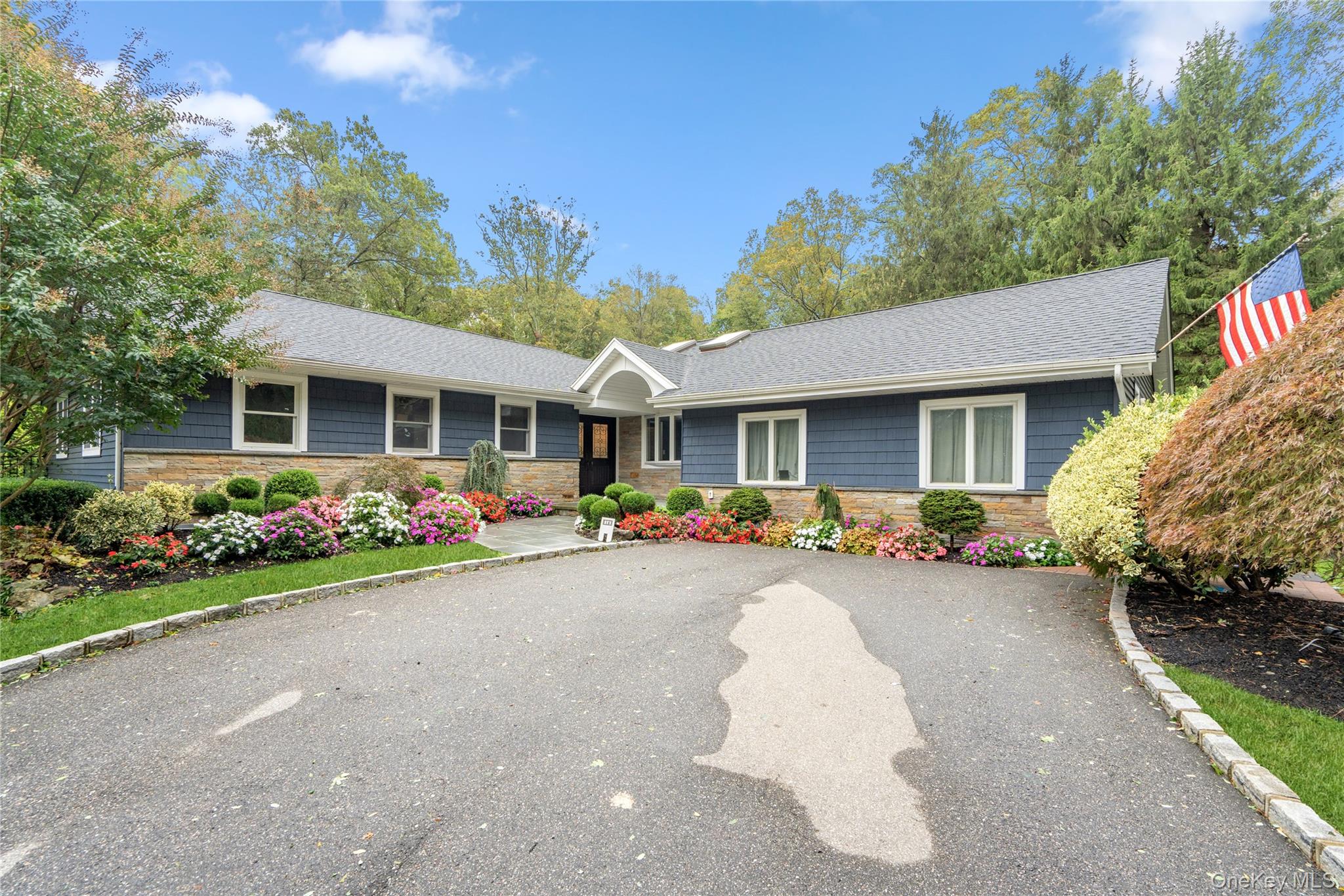 #3 photo, 14 S Hollow Road, Dix Hills , NY 11746