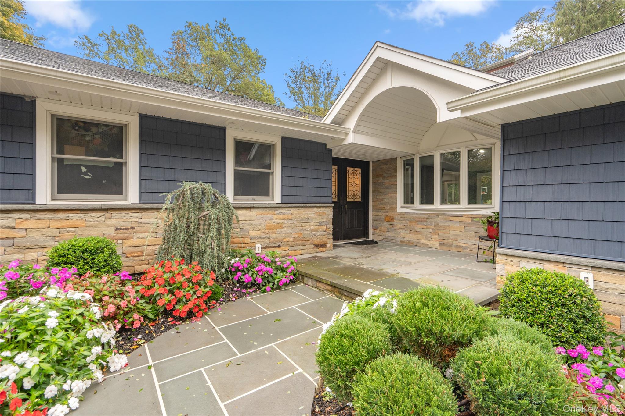 #4 photo, 14 S Hollow Road, Dix Hills , NY 11746