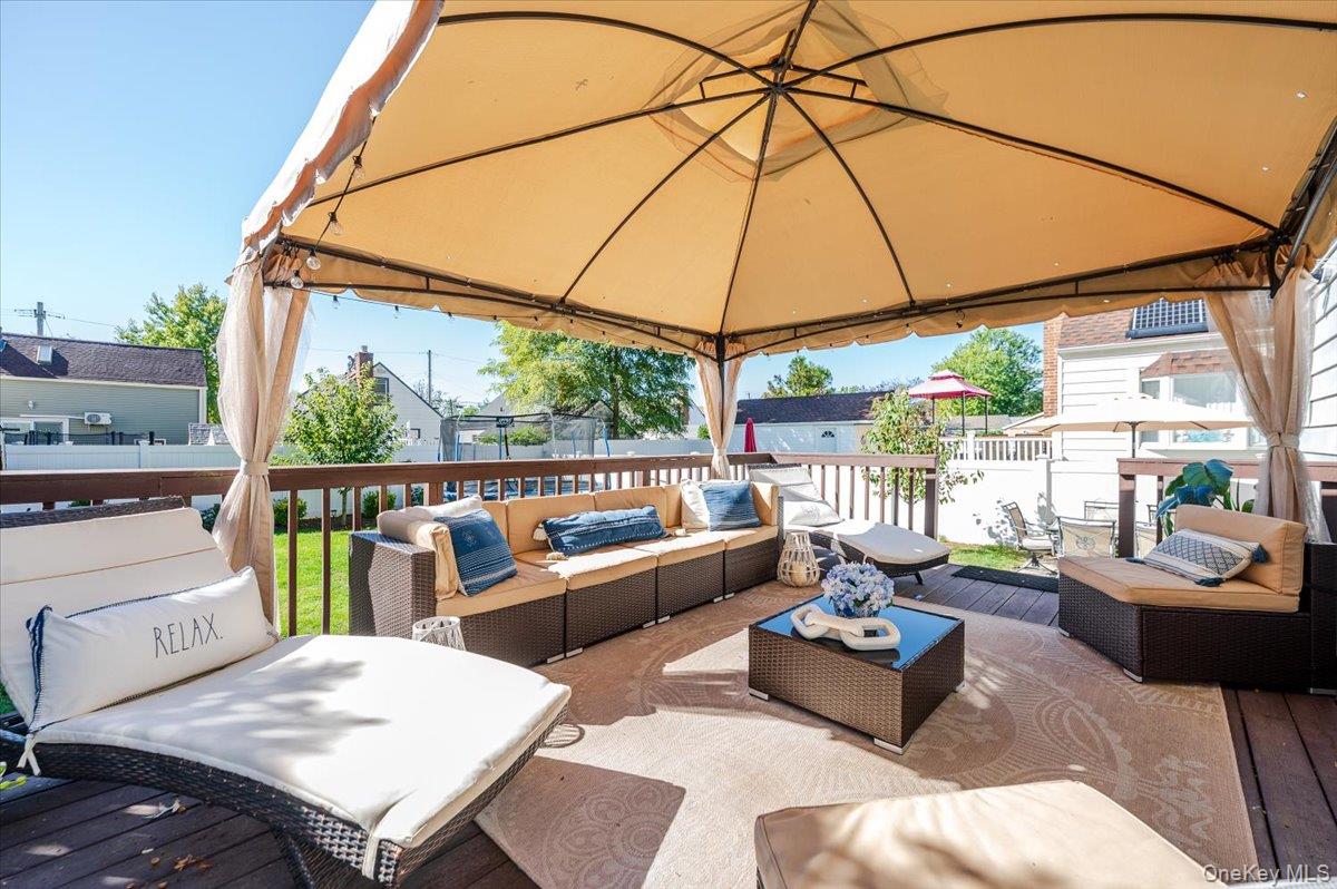 #18 photo, 1563 Marshall Street, ナッソー郡 Elmont , NY 11003