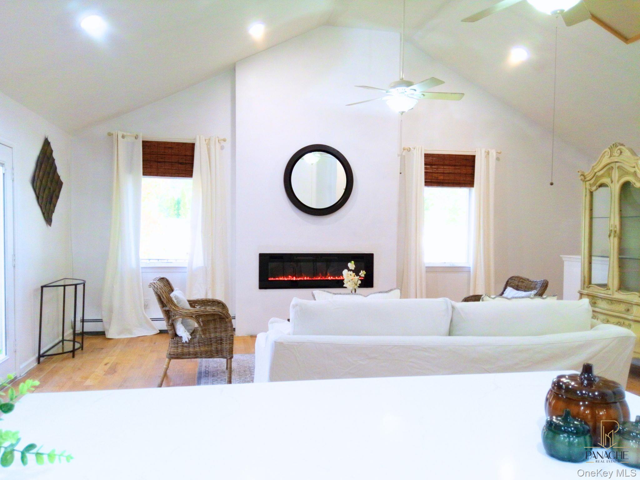 #2 photo, 37 Lake Grove Boulevard, サフォーク郡 Brookhaven , NY 11720