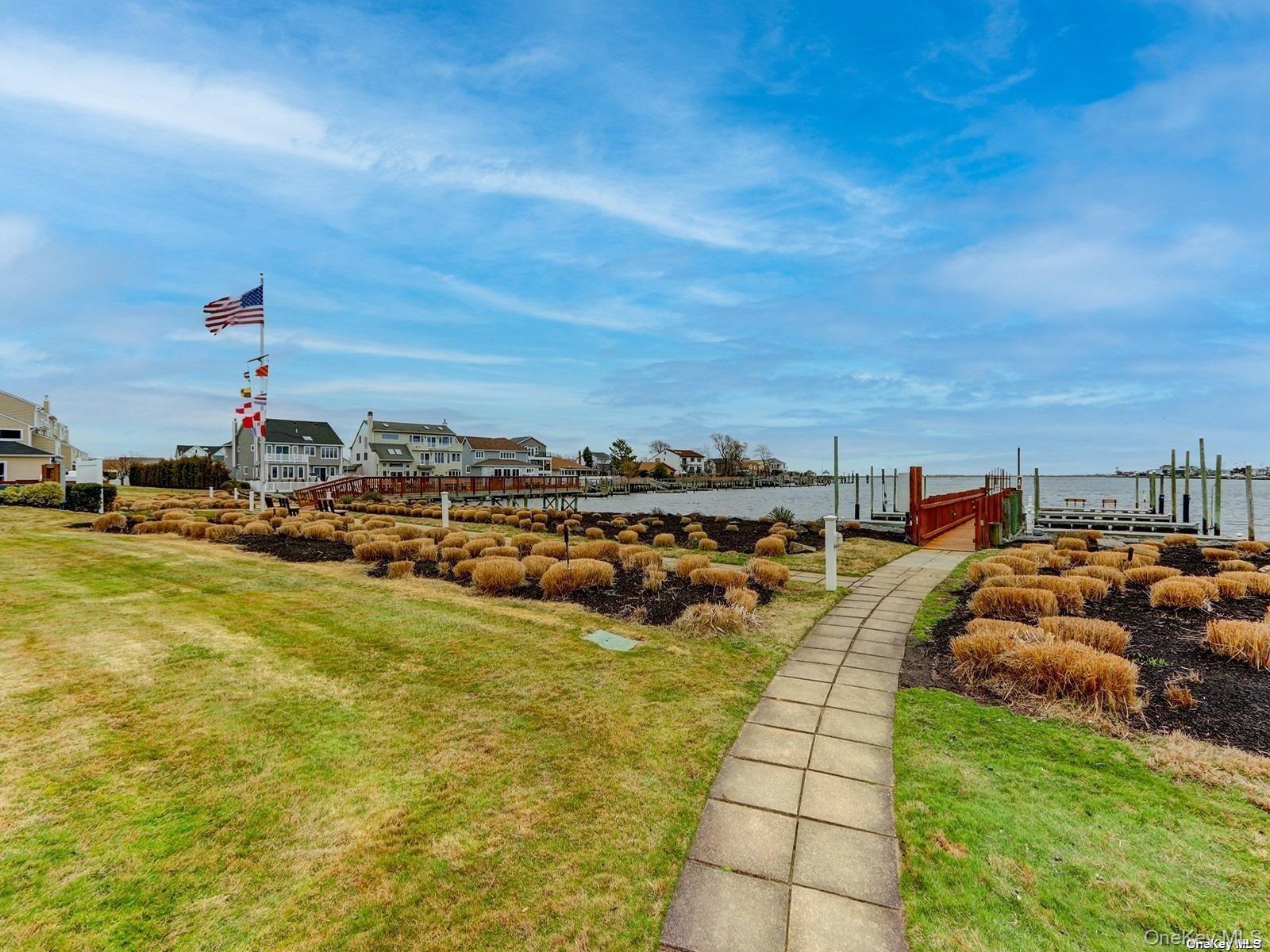 #20 photo, 100-18 Baker Court, ナッソー郡 Island Park , NY 11558