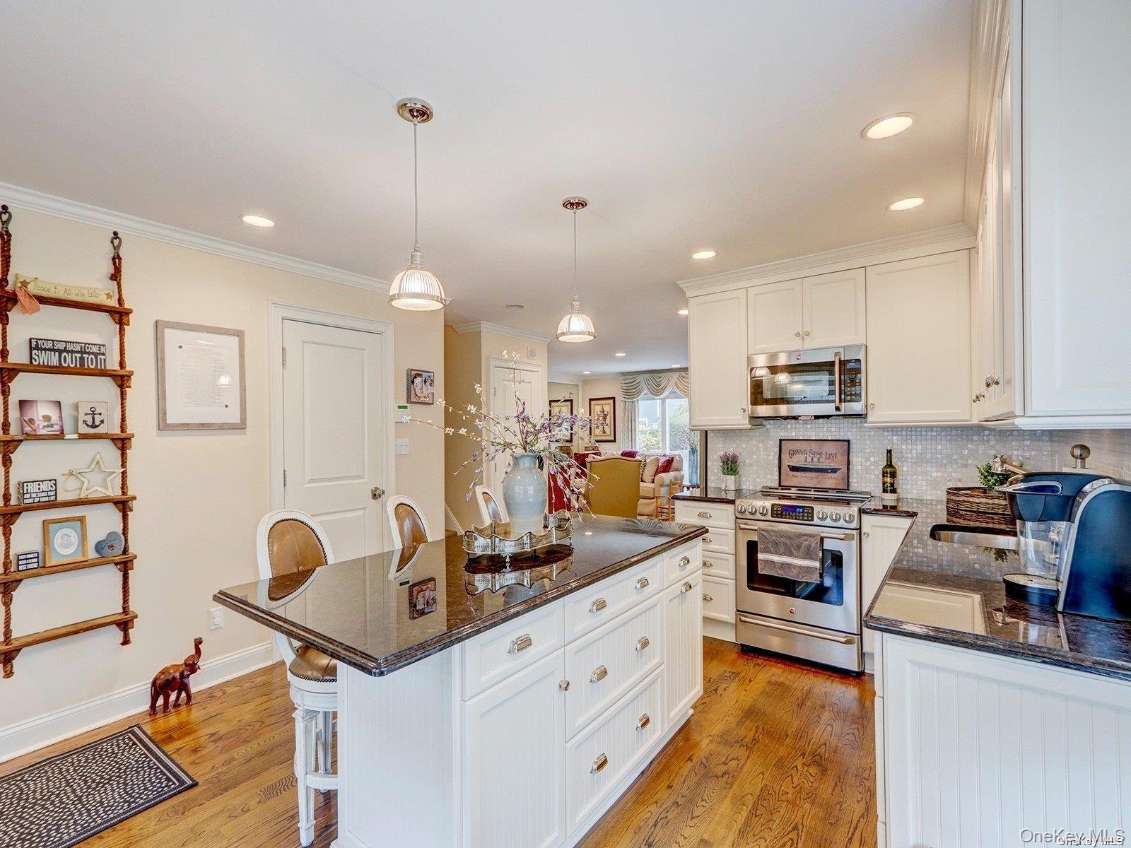 #5 photo, 100-18 Baker Court, ナッソー郡 Island Park , NY 11558