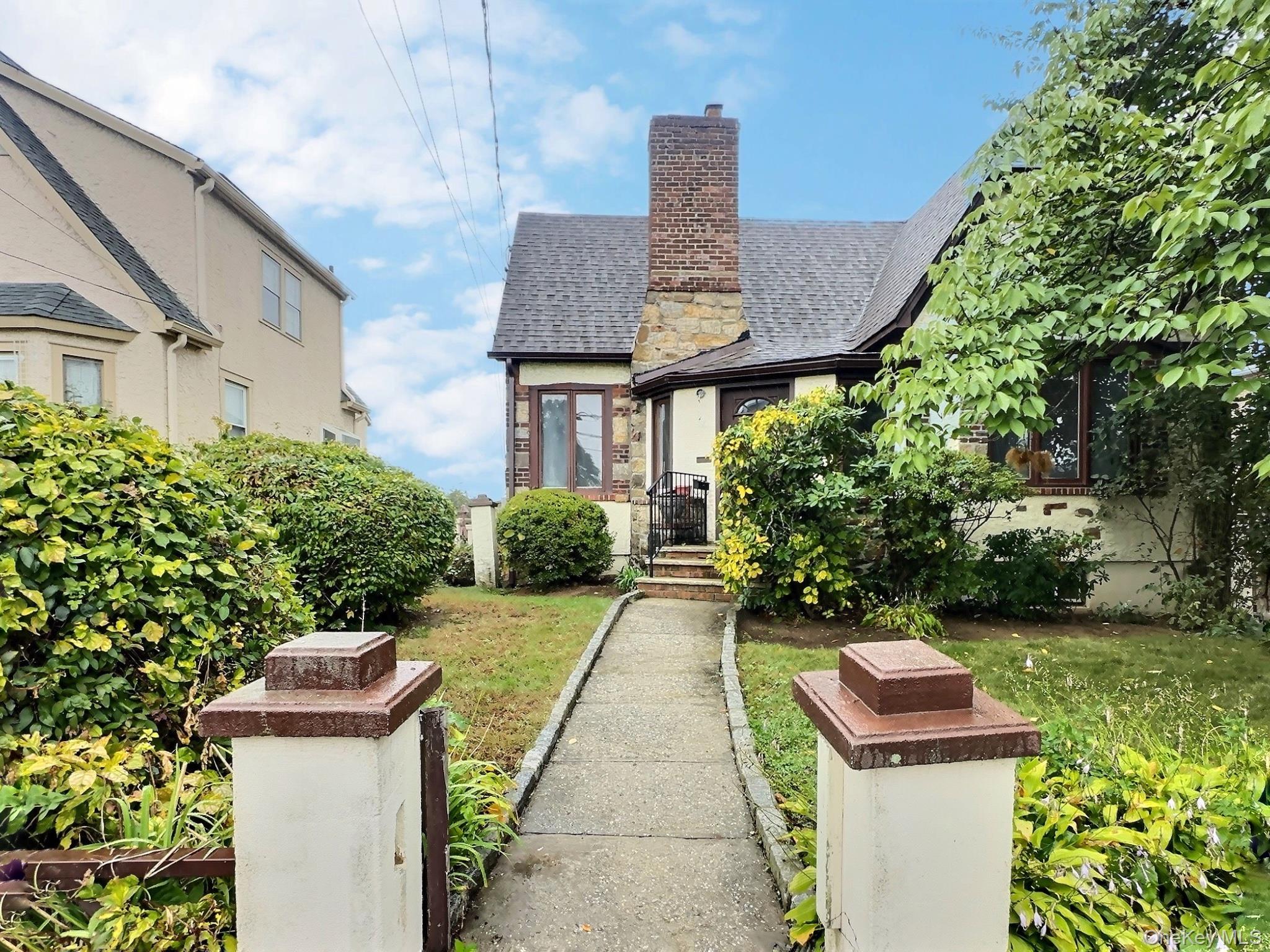 #2 photo, 72 Gibson Place, Yonkers , NY 10705