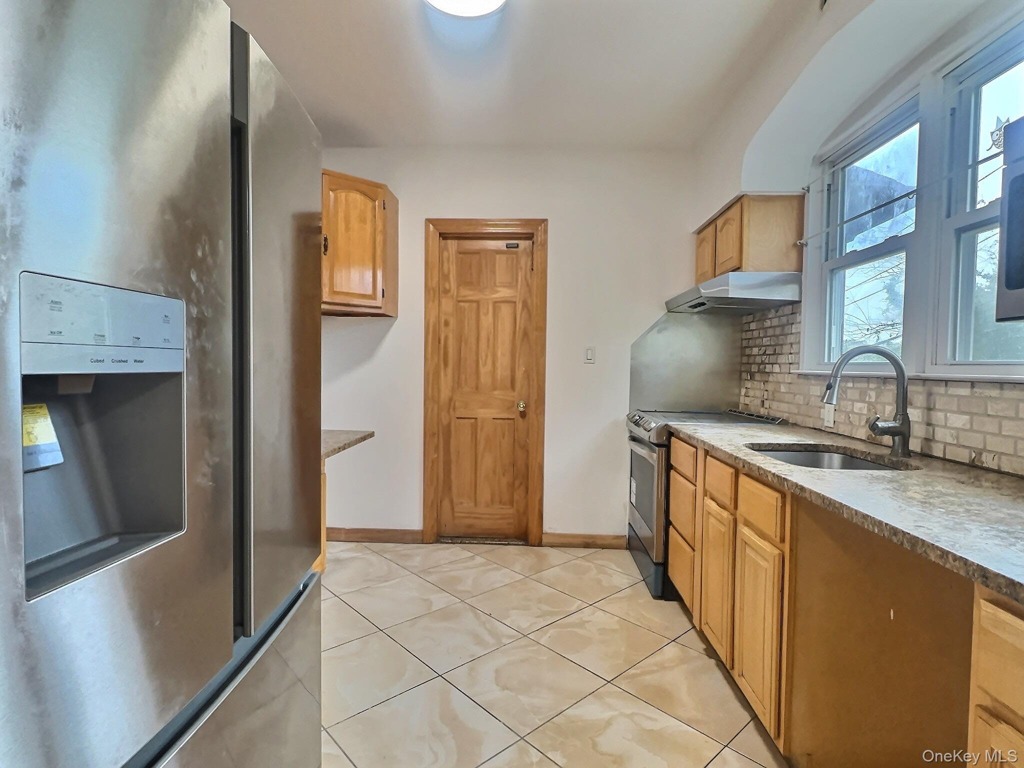 #8 photo, 72 Gibson Place, Yonkers , NY 10705