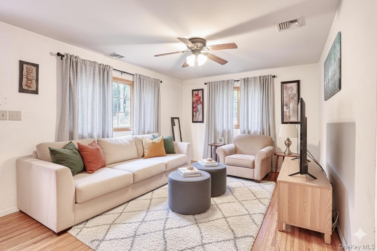 #4 photo, 115 Greenbush Road, Tappan , NY 10983