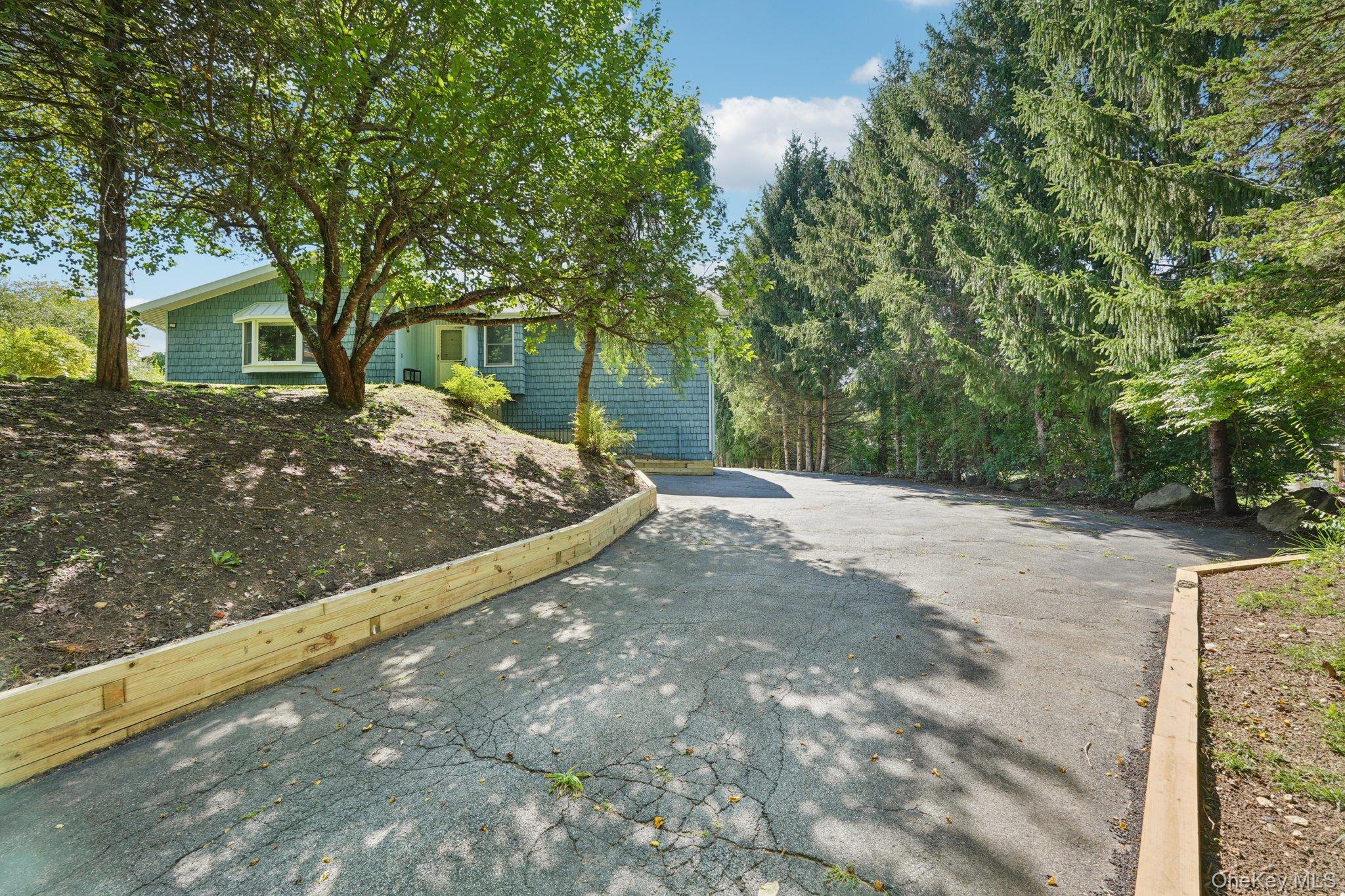 #4 photo, 10 Rebecca Drive, Pawling , NY 12564