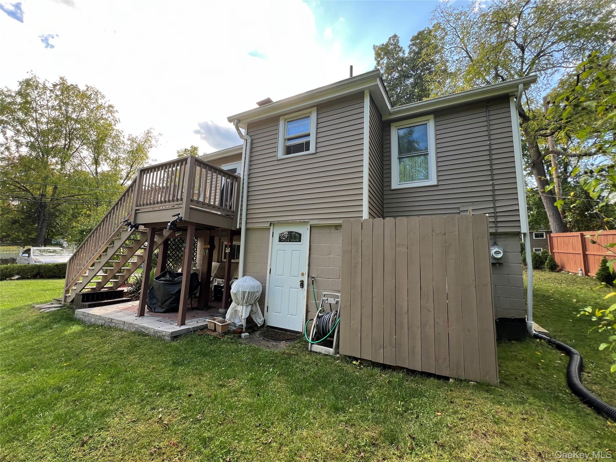 #20 photo, 2 Avon Road, Lake Peekskill , NY 10537