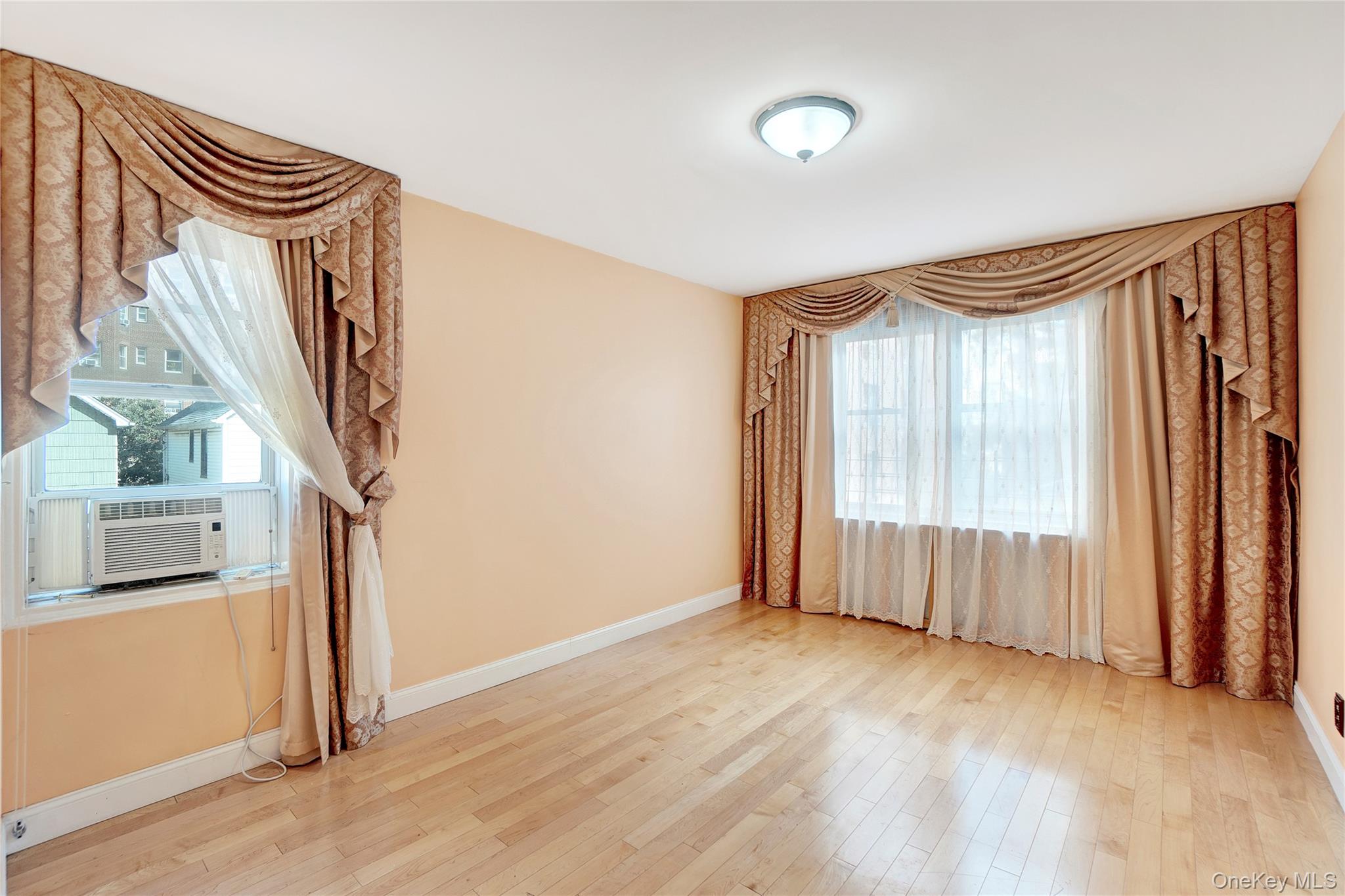 #9 photo, 94-10 64 Road, クイーンズ区 Rego Park , NY 11374