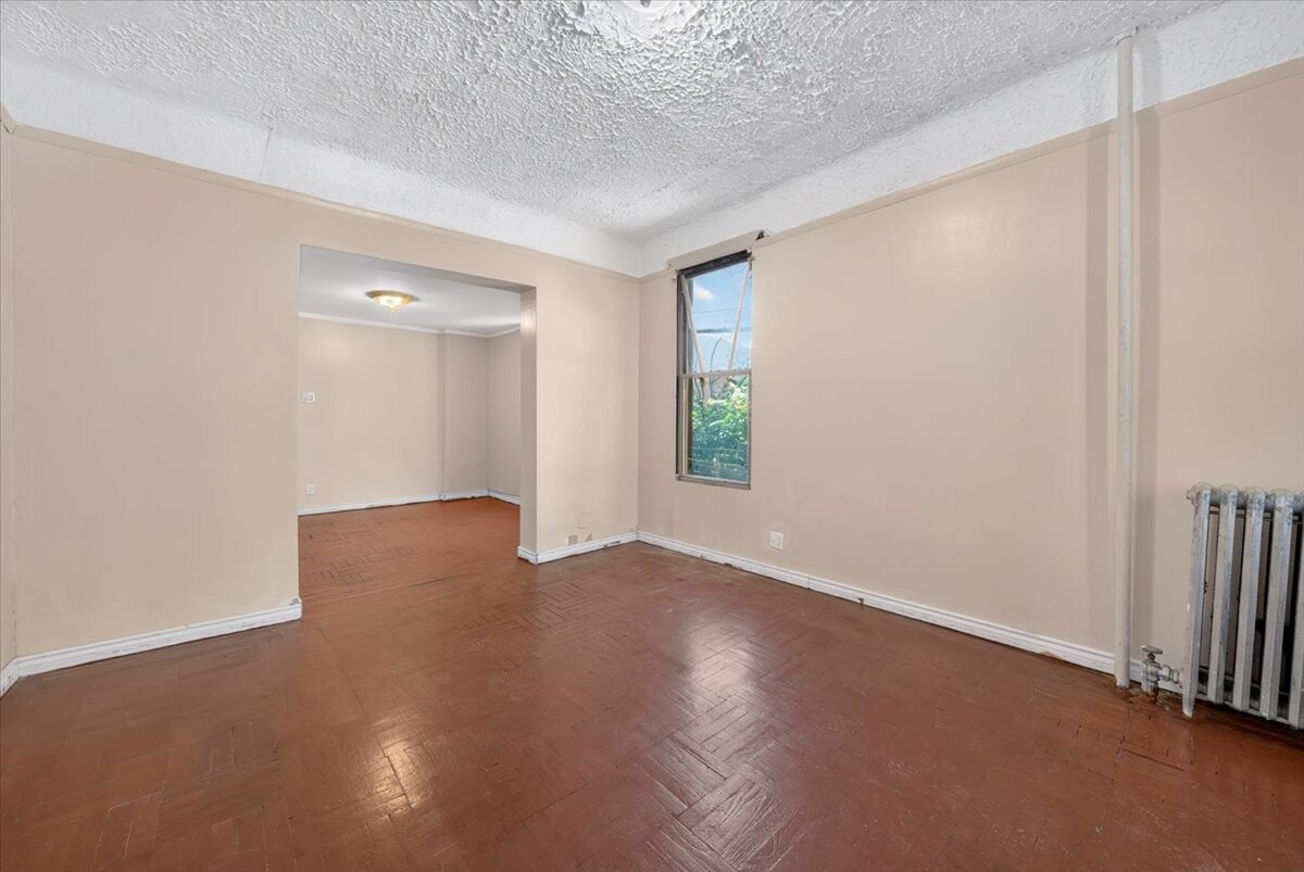 #11 photo, 350 E 169TH Street, ブロンクス区 Concourse Village , NY 10456