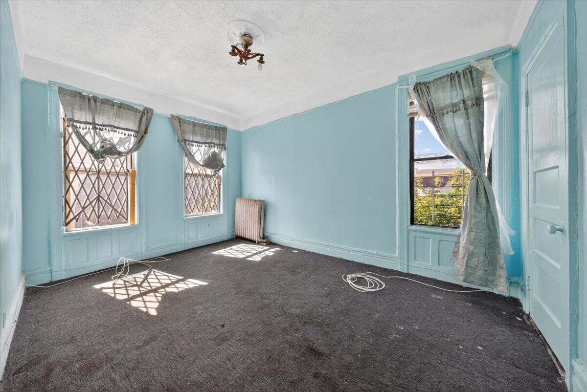 #15 photo, 350 E 169TH Street, ブロンクス区 Concourse Village , NY 10456