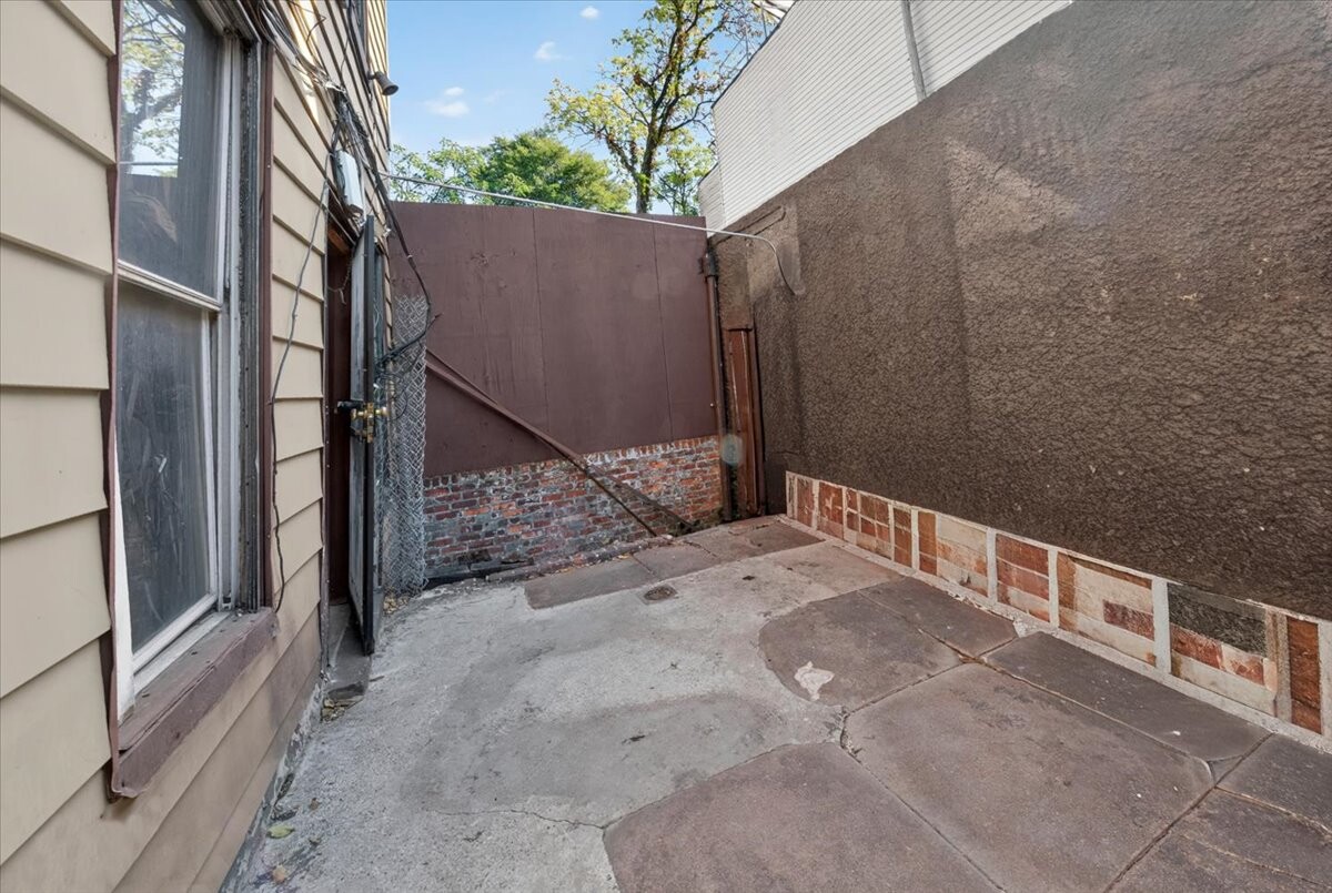 #18 photo, 350 E 169TH Street, ブロンクス区 Concourse Village , NY 10456