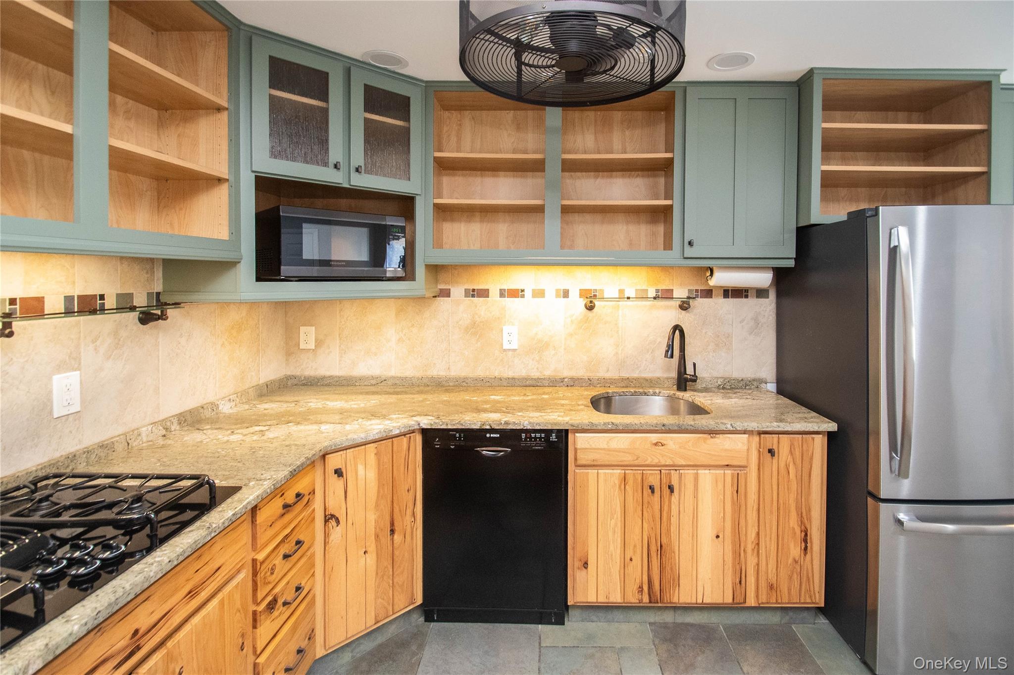 #15 photo, 200 Sterling Place, Highland , NY 12528