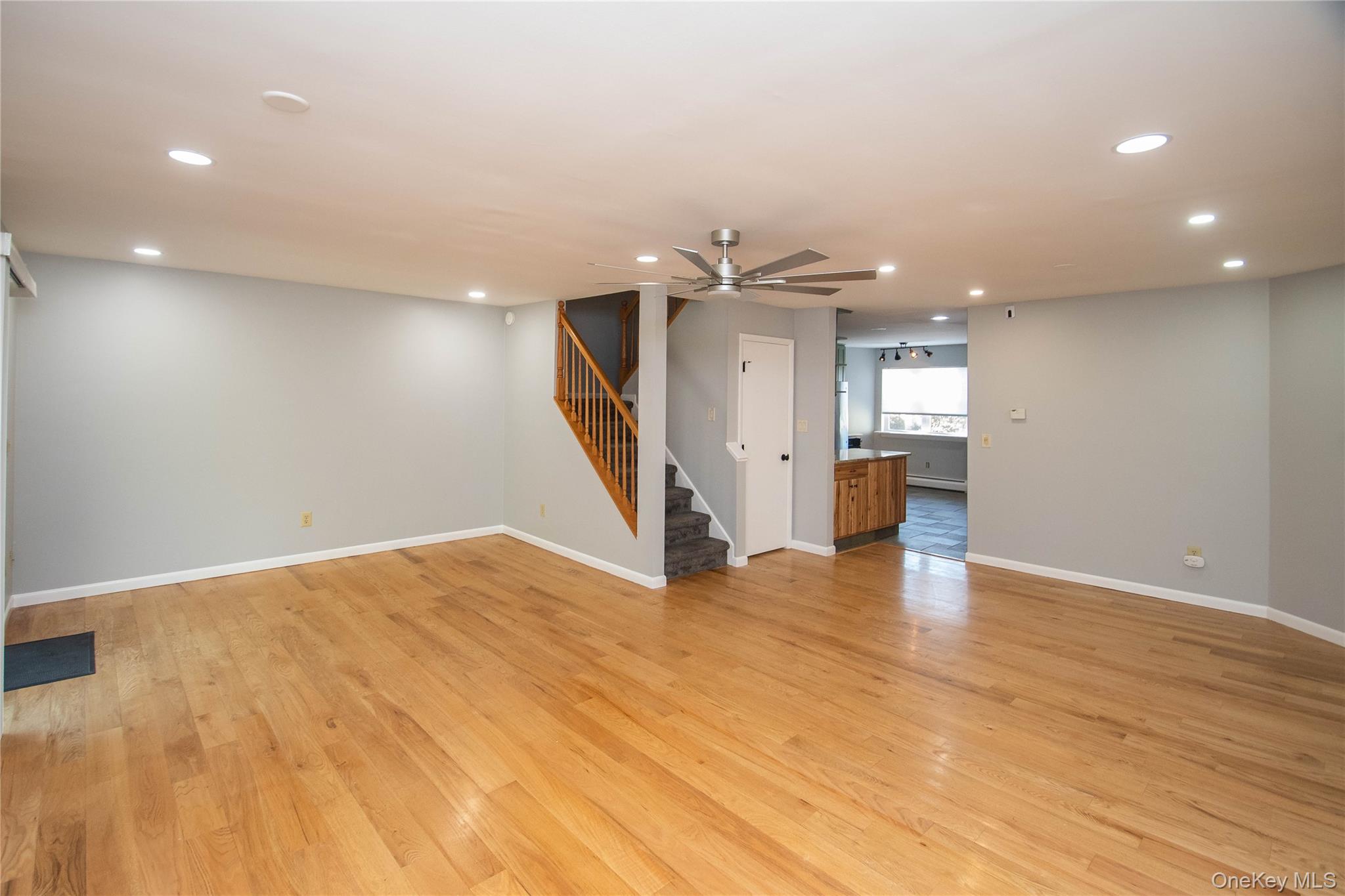 #4 photo, 200 Sterling Place, Highland , NY 12528