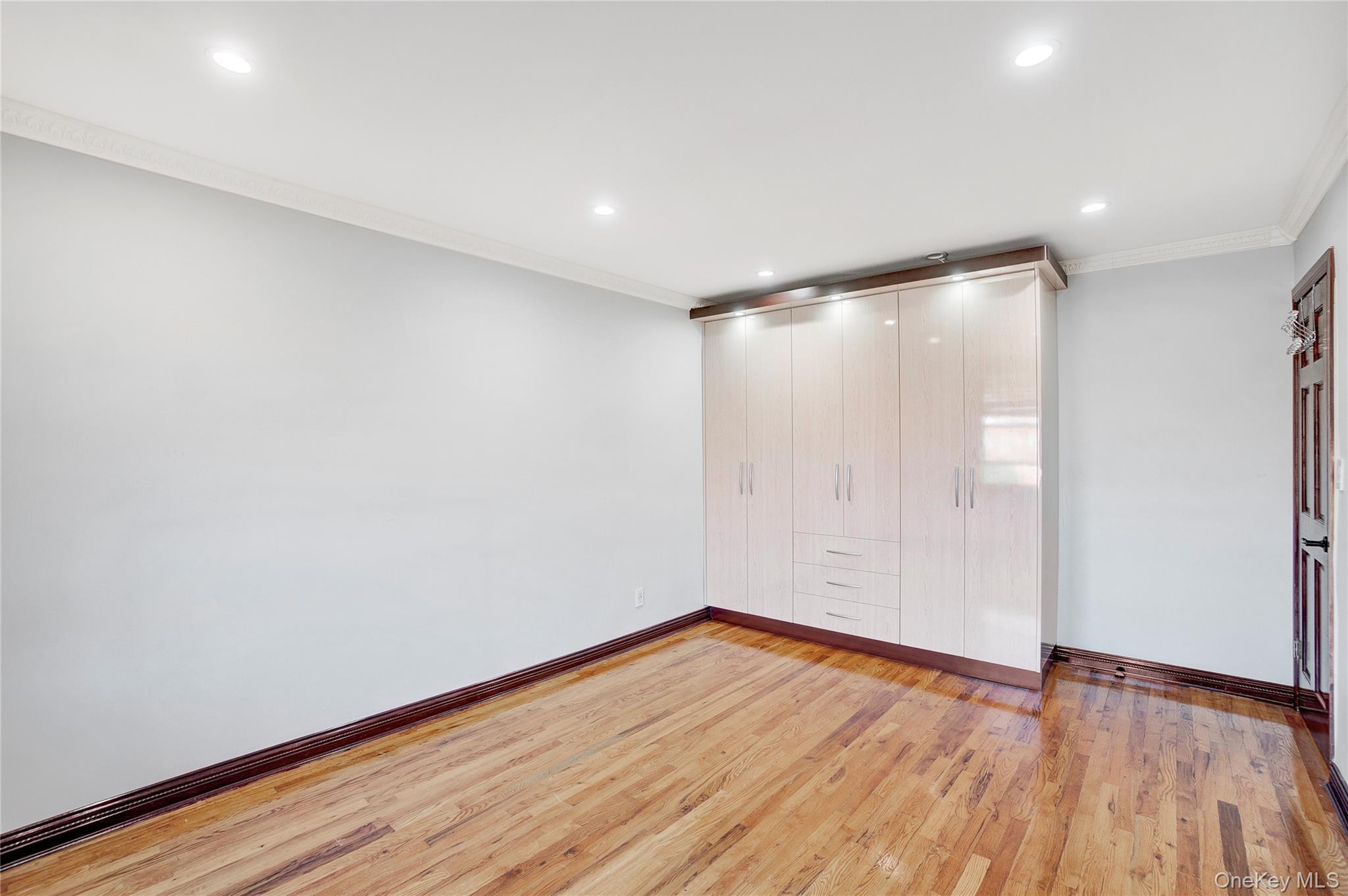 #10 photo, 141-30 84 Road, クイーンズ区 Briarwood , NY 11435